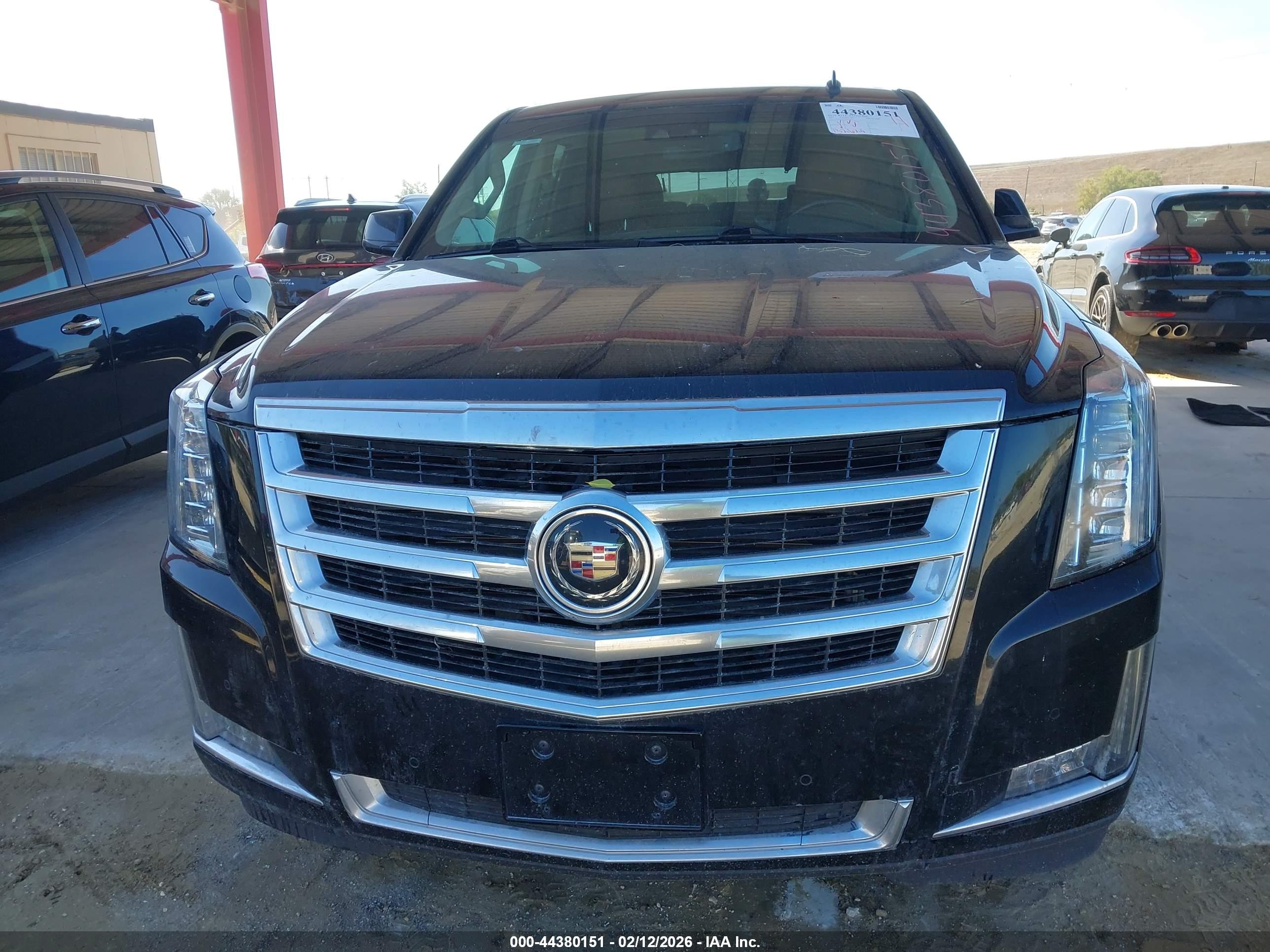 CADILLAC ESCALADE image 6