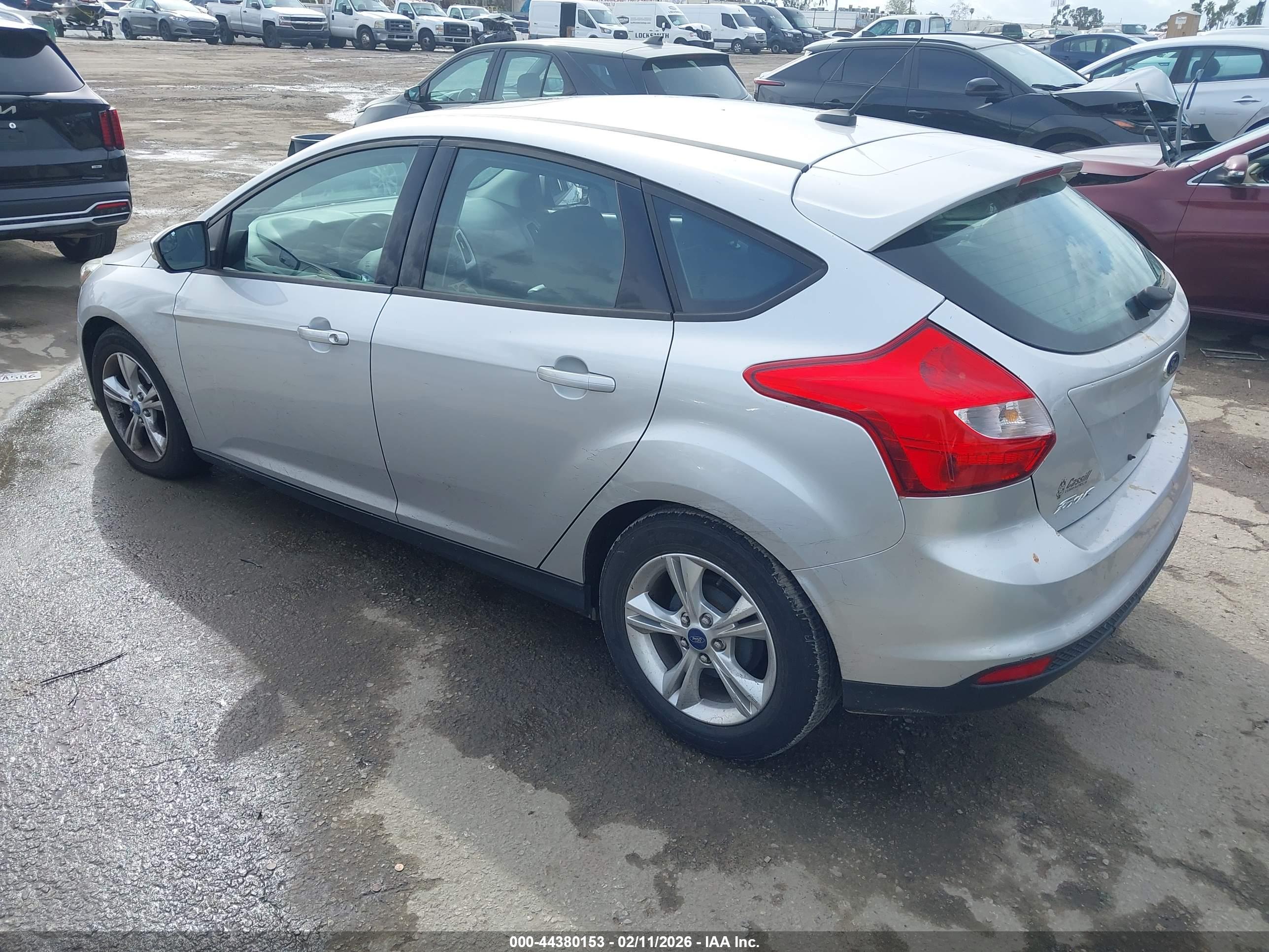 FORD FOCUS image 3