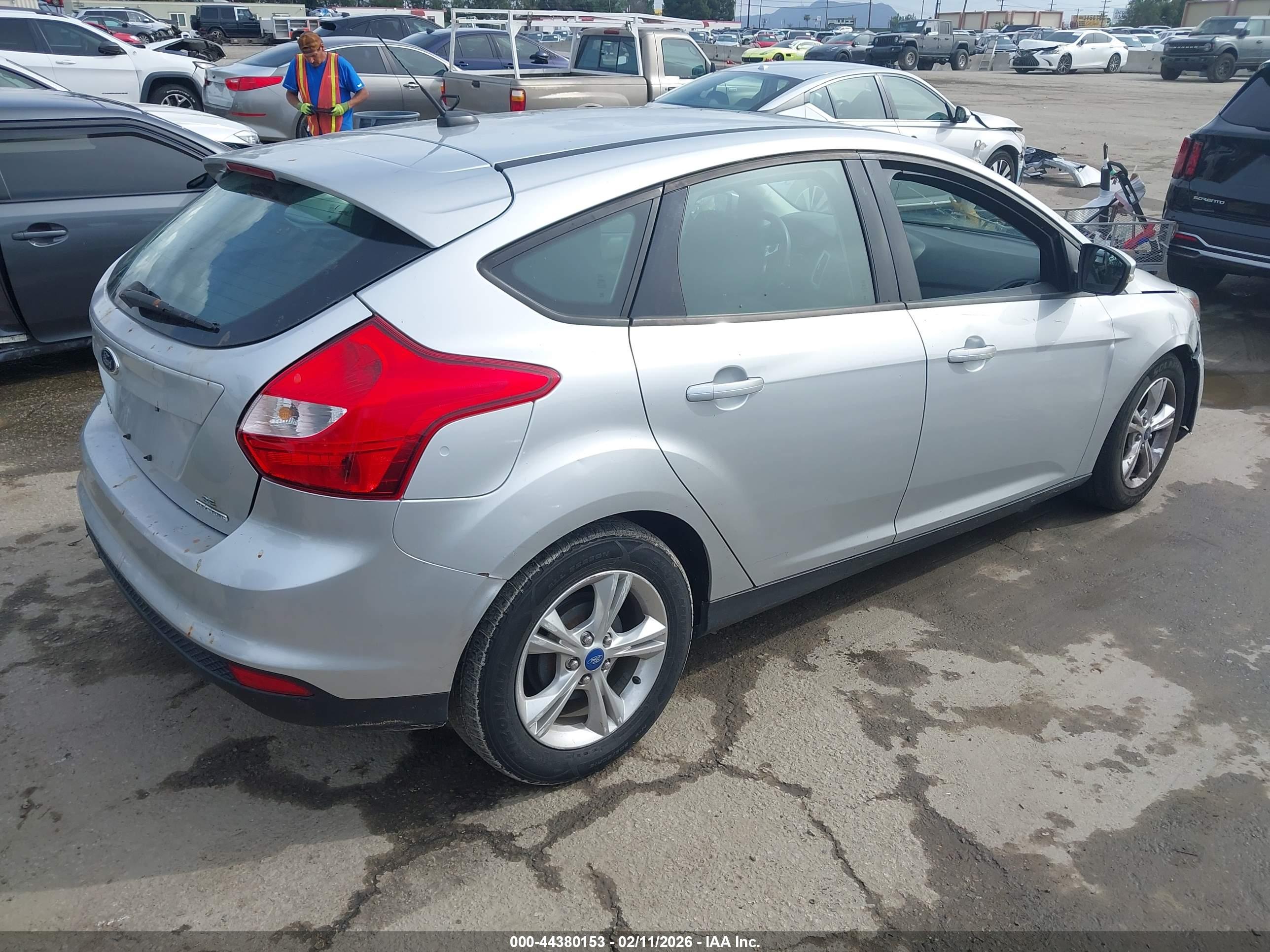 FORD FOCUS image 4