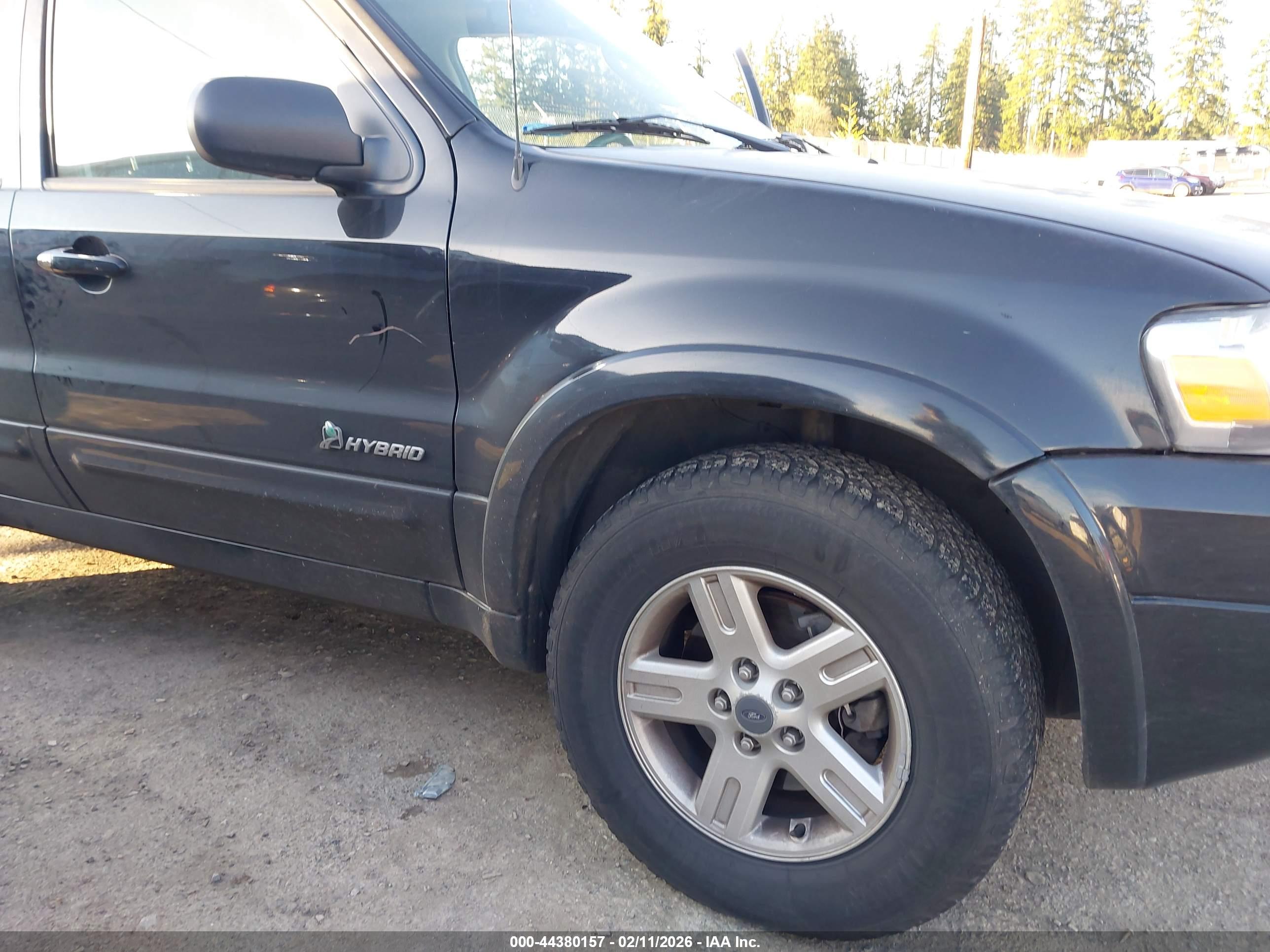 FORD ESCAPE image 6