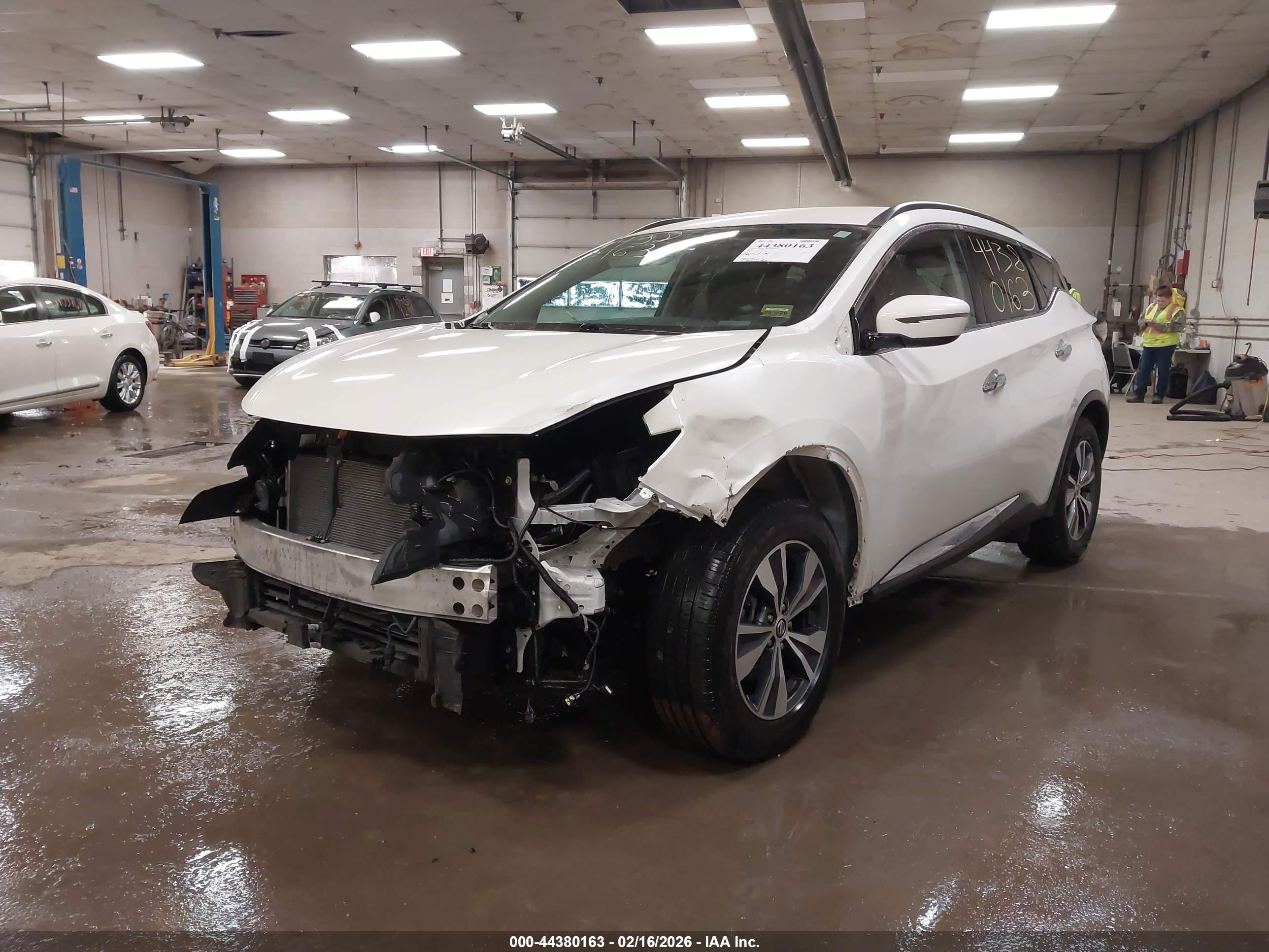 NISSAN MURANO image 2