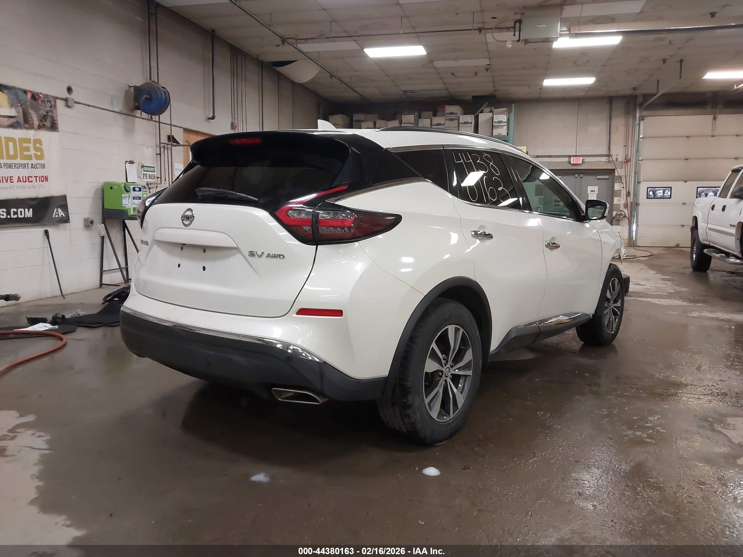 NISSAN MURANO image 4