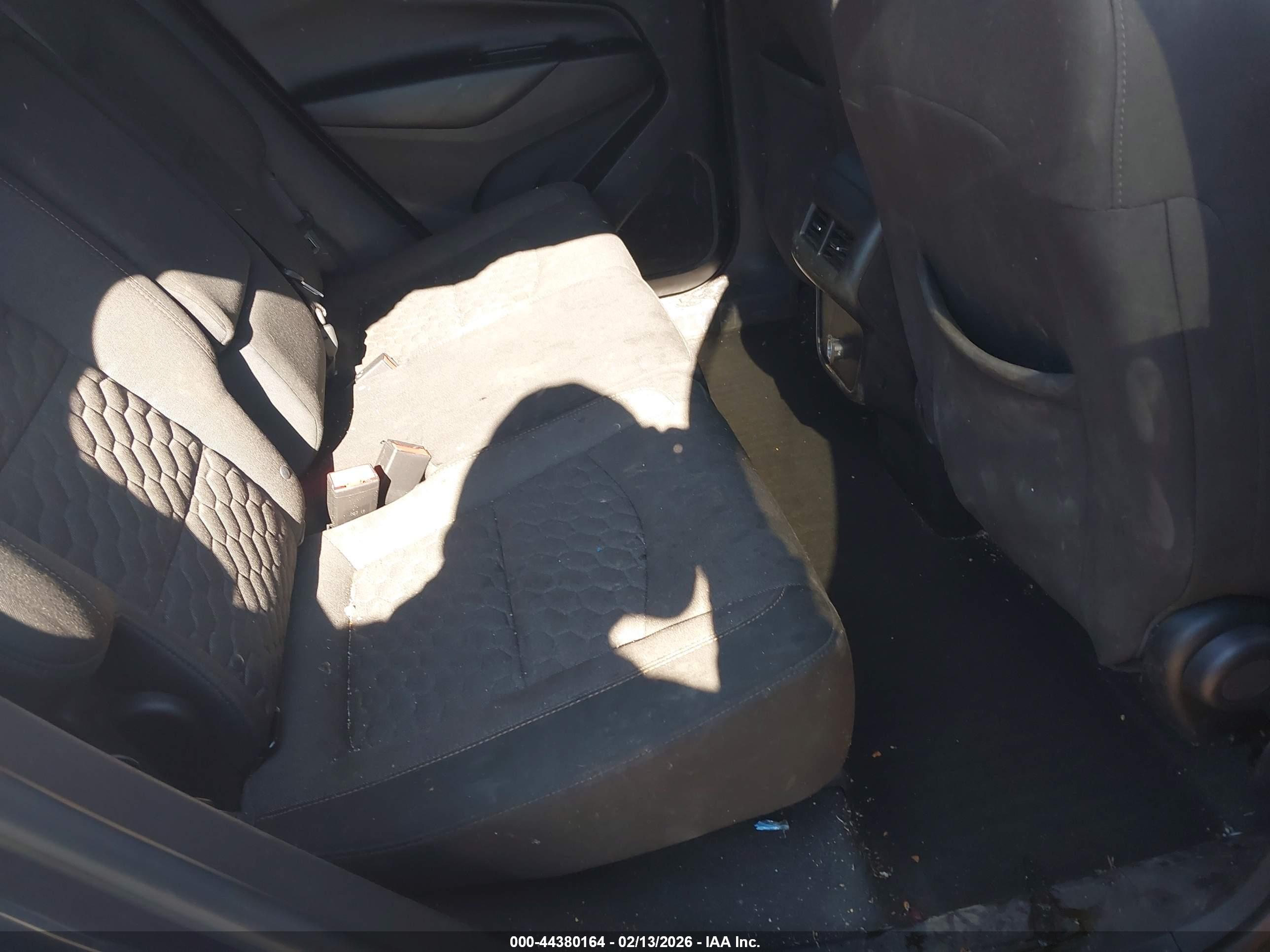 CHEVROLET EQUINOX image 8