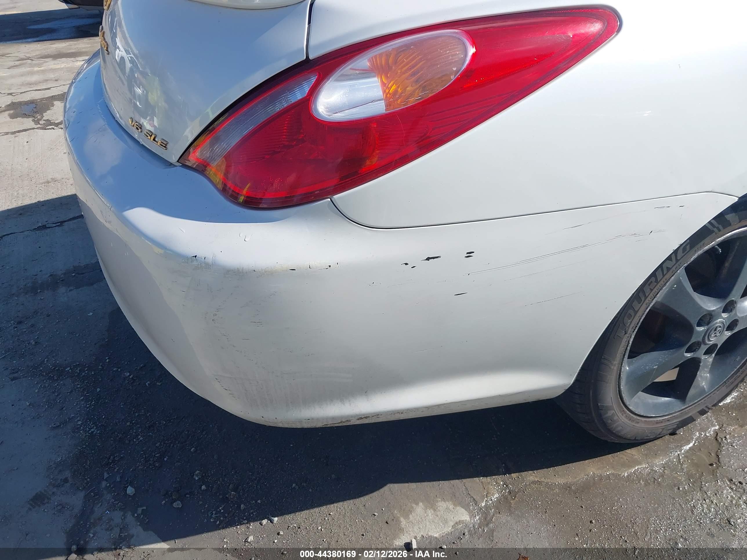 TOYOTA CAMRY image 6