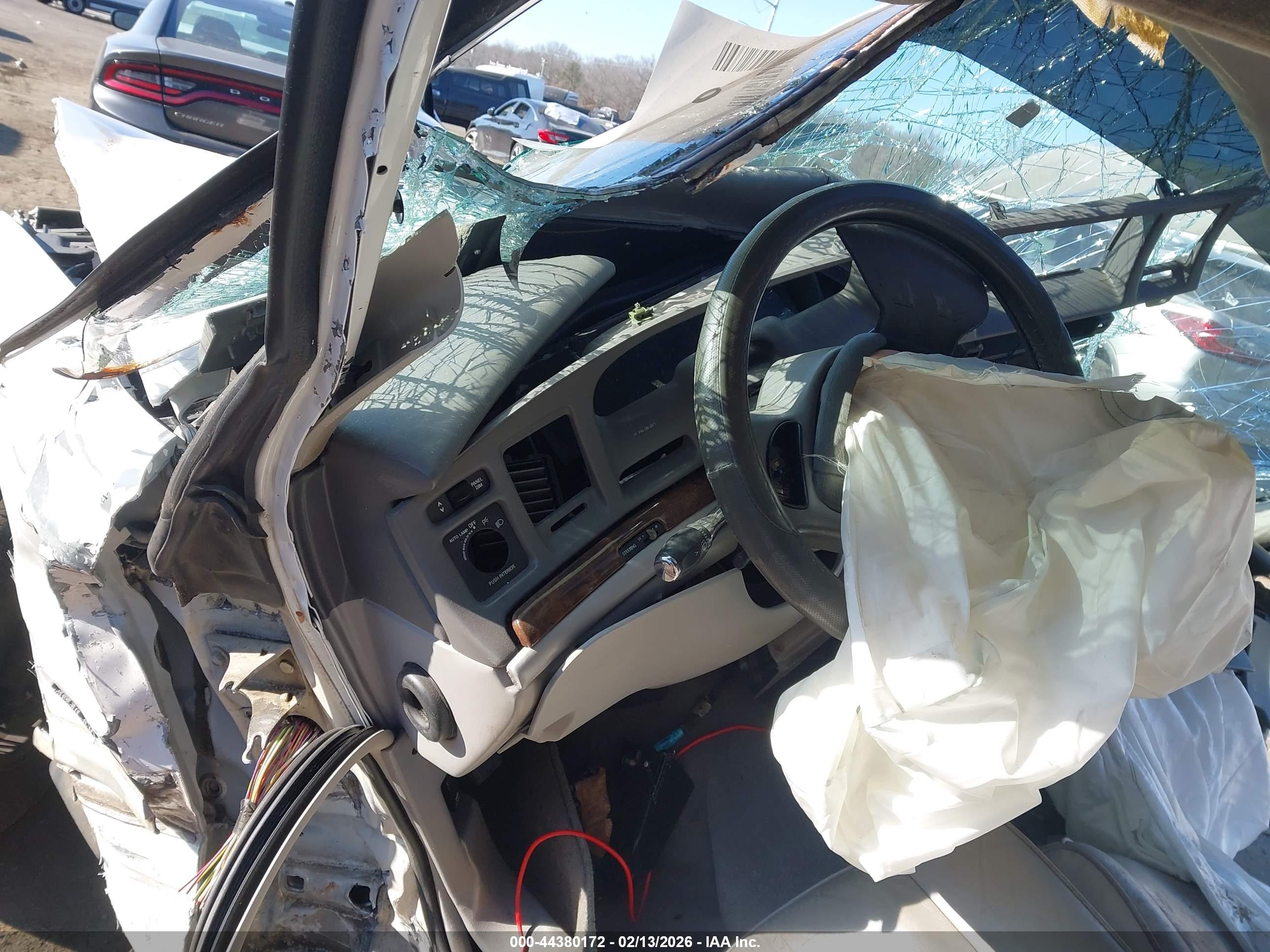 LINCOLN TOWN image 7