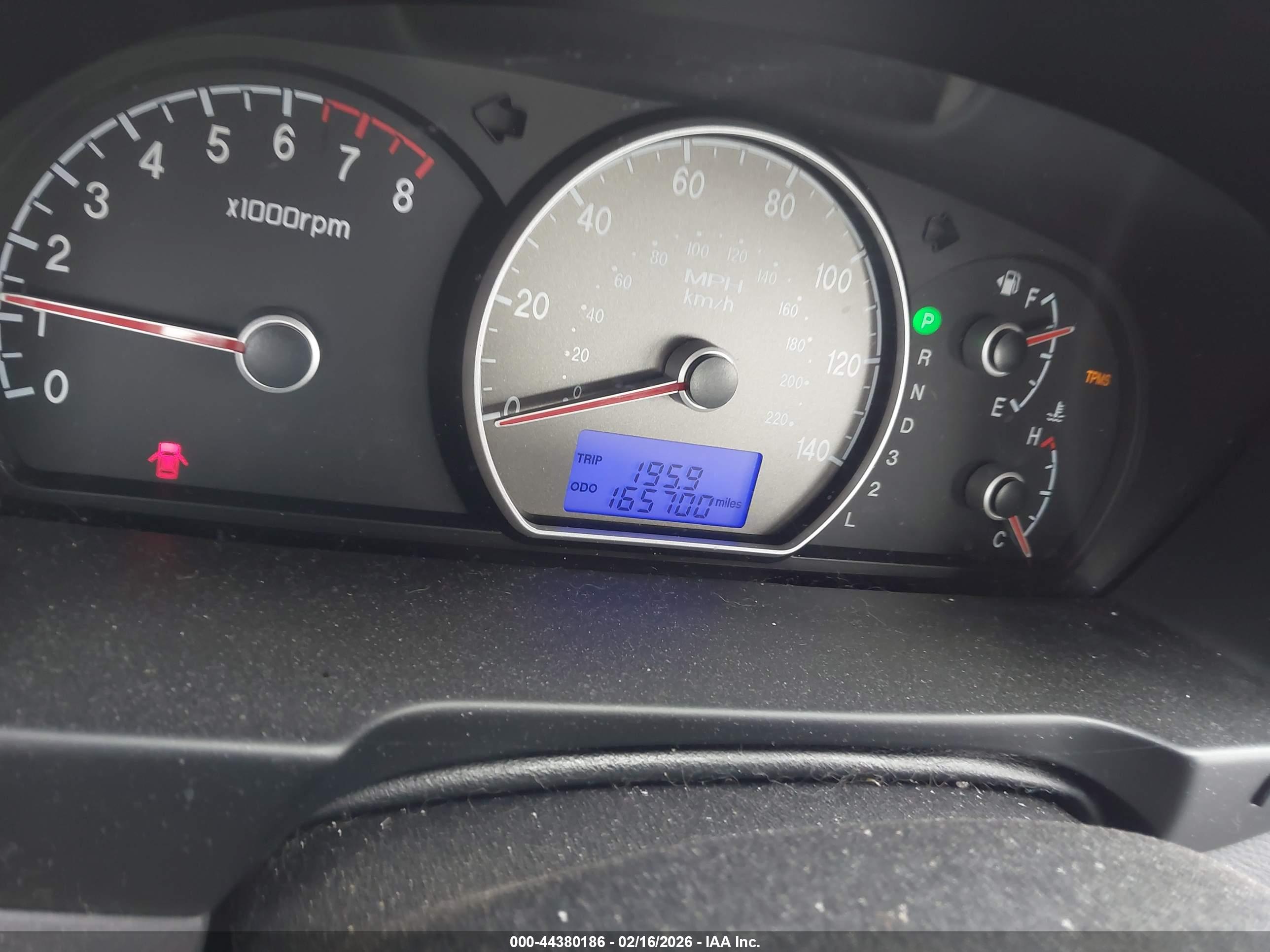 HYUNDAI ELANTRA image 7