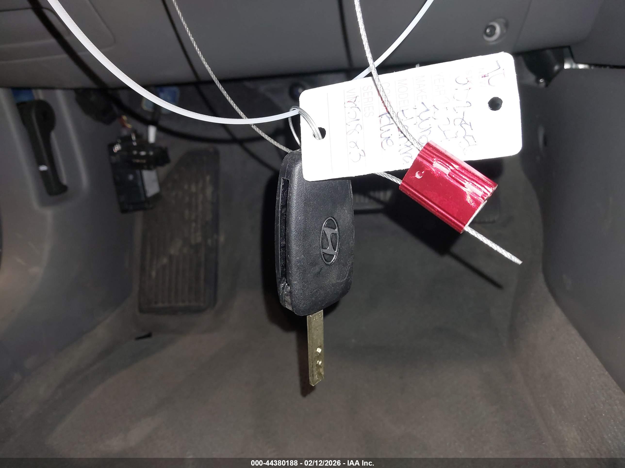 HYUNDAI ELANTRA image 11