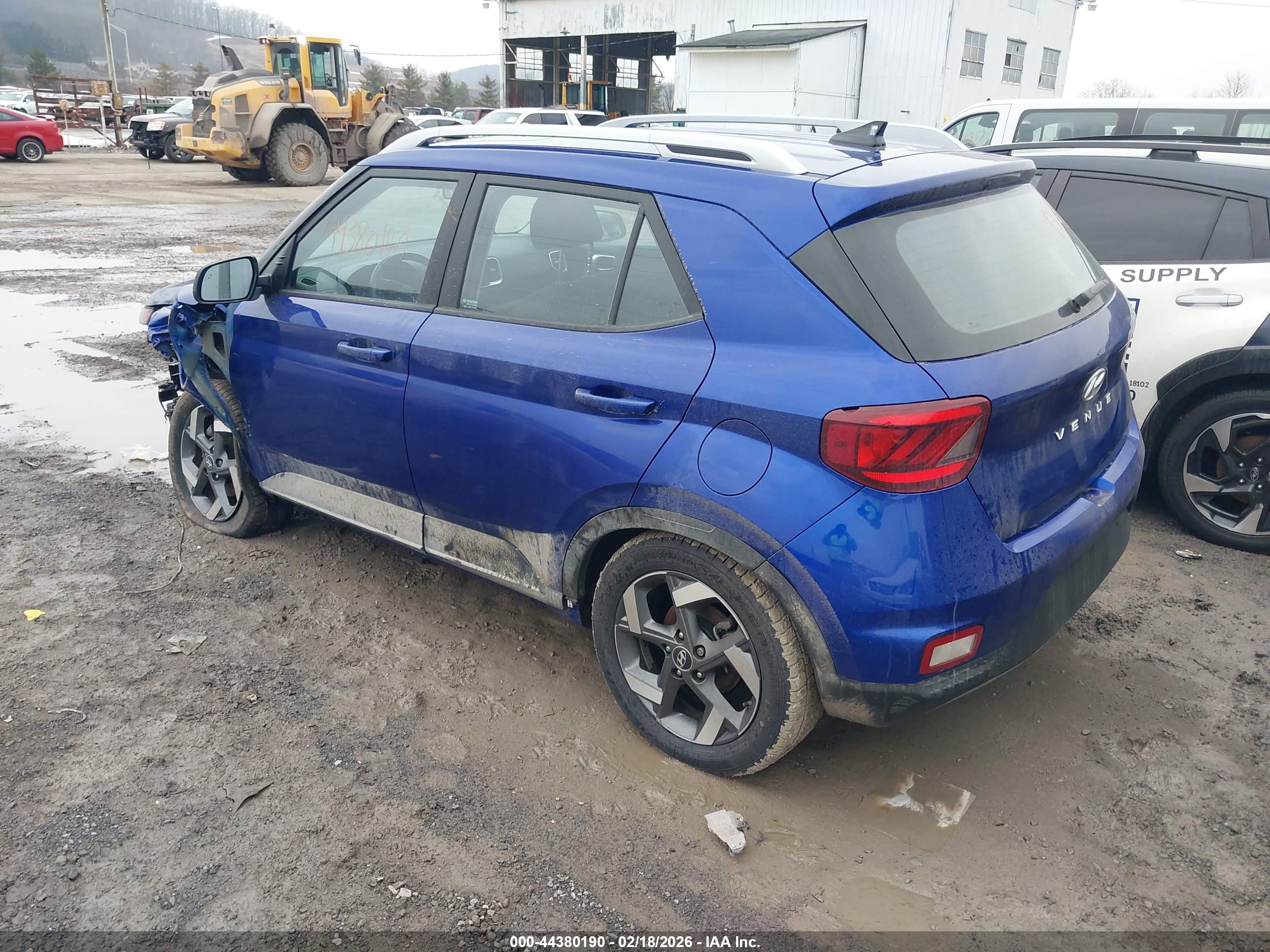 HYUNDAI VENUE image 3