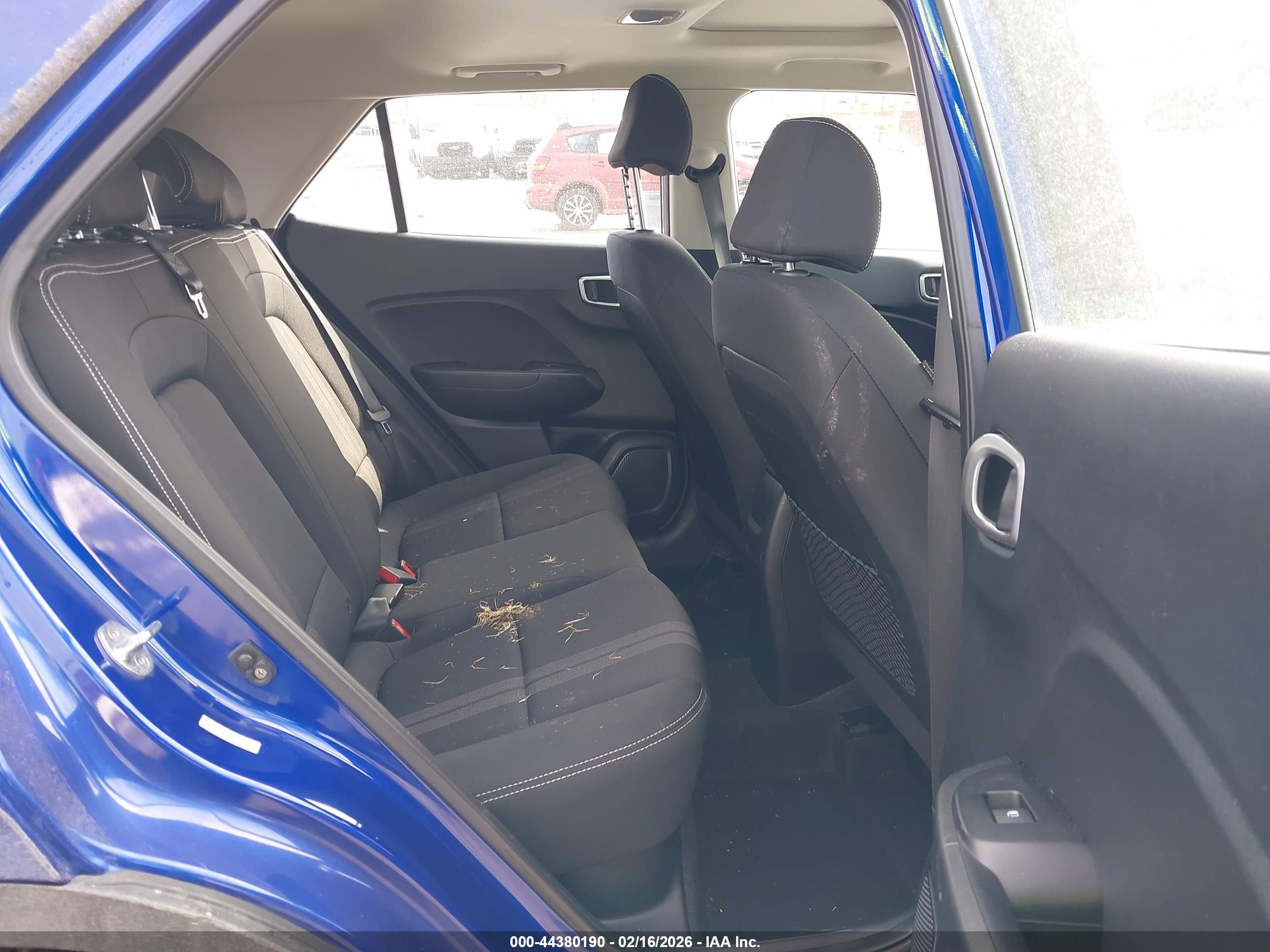 HYUNDAI VENUE image 8
