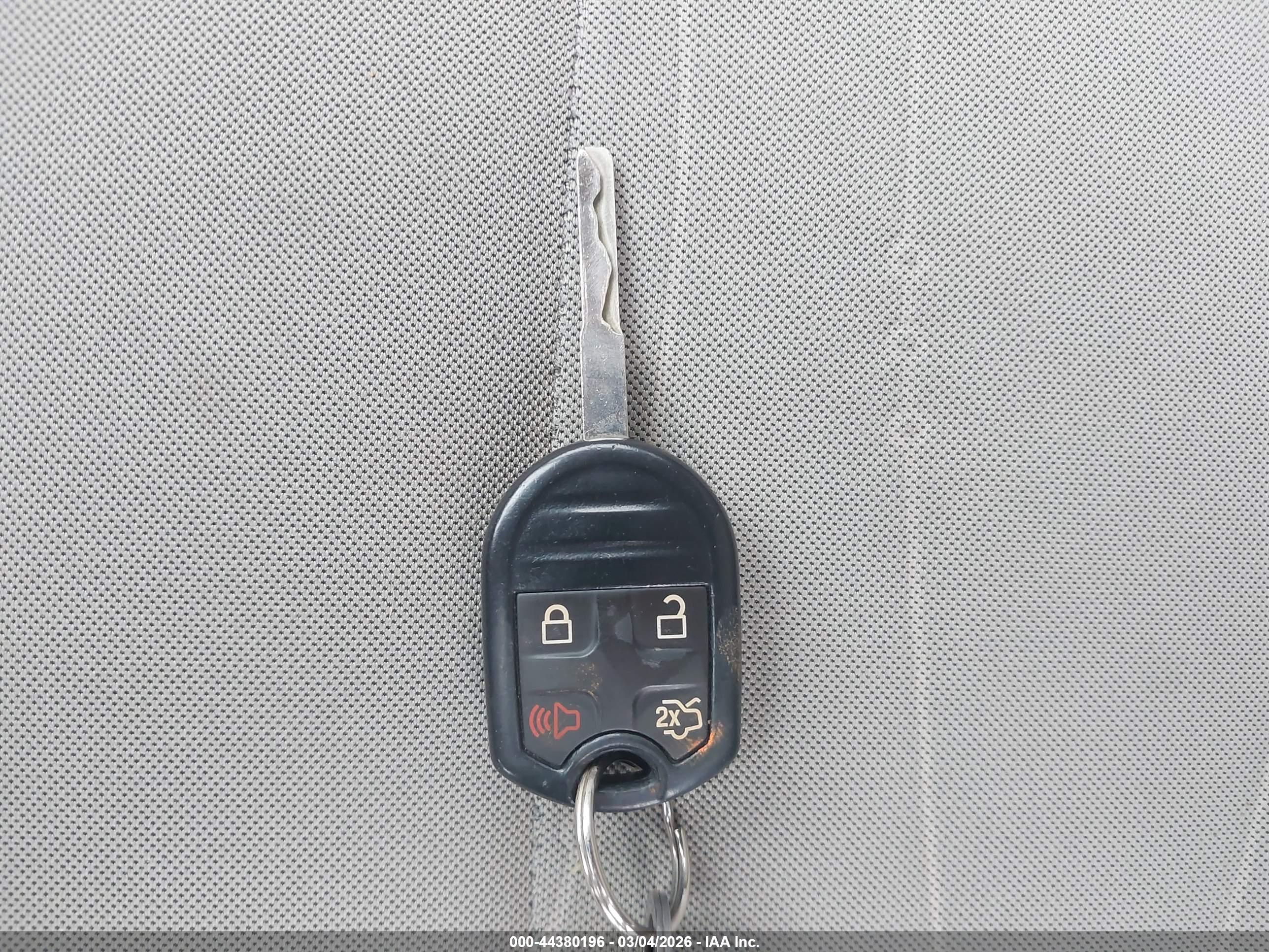 FORD FIESTA image 11