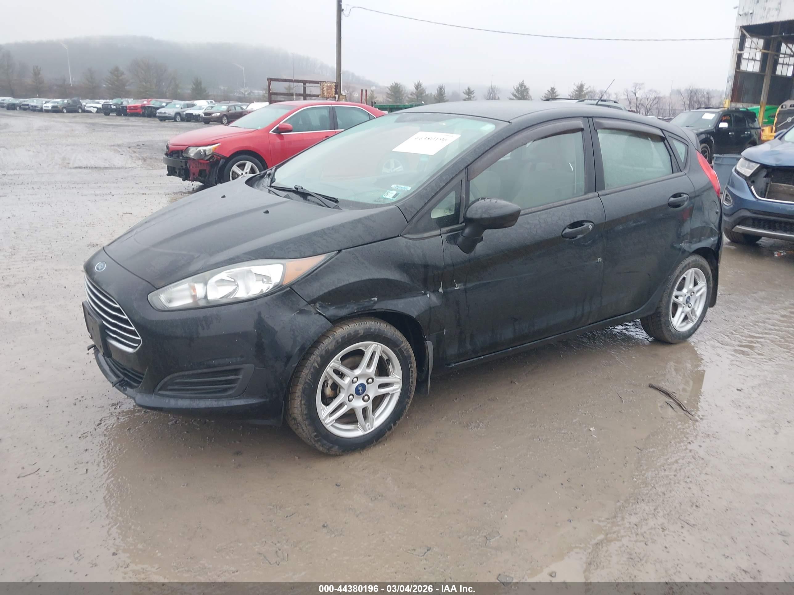 FORD FIESTA image 2