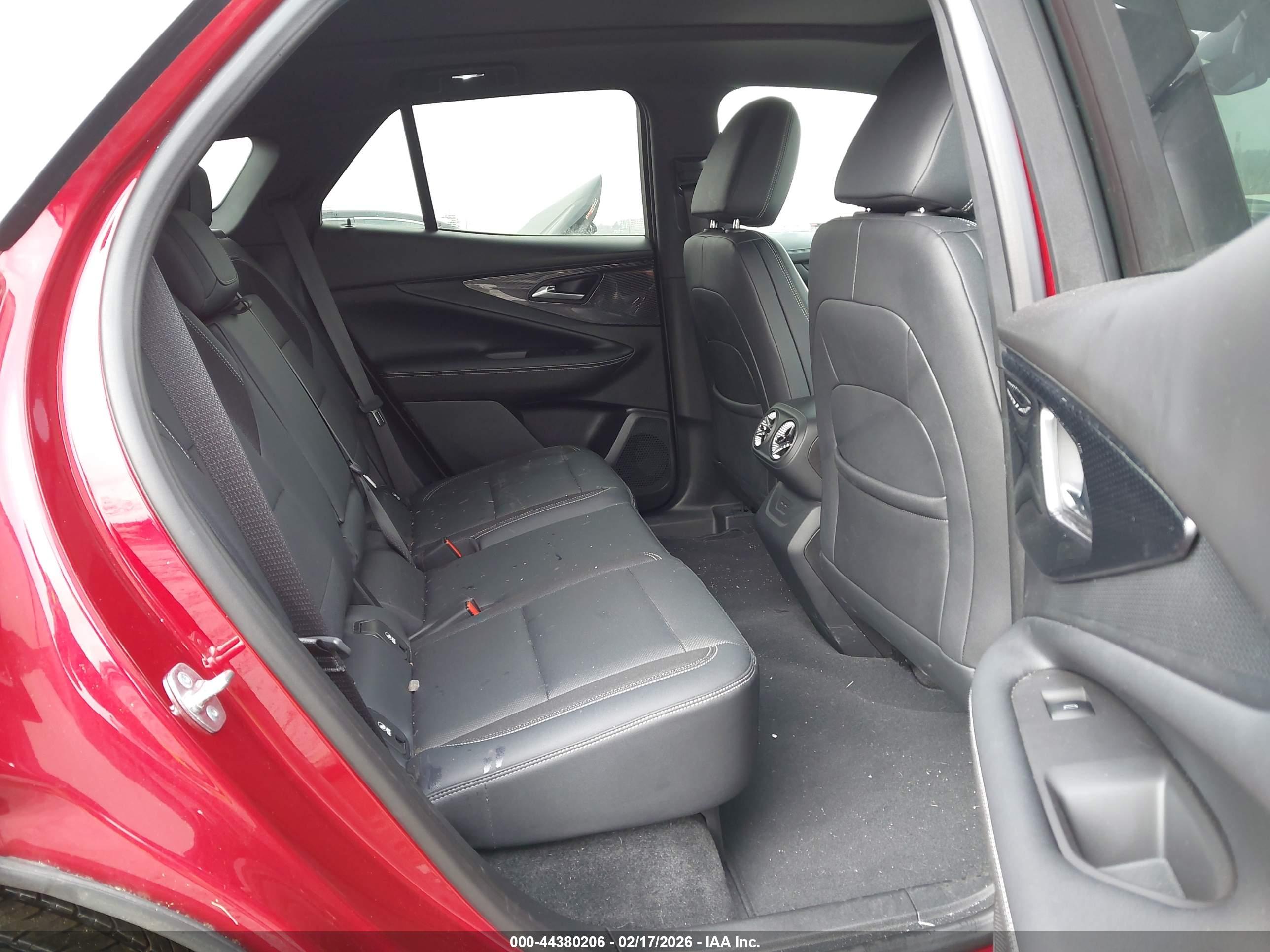 CHEVROLET BLAZER image 8