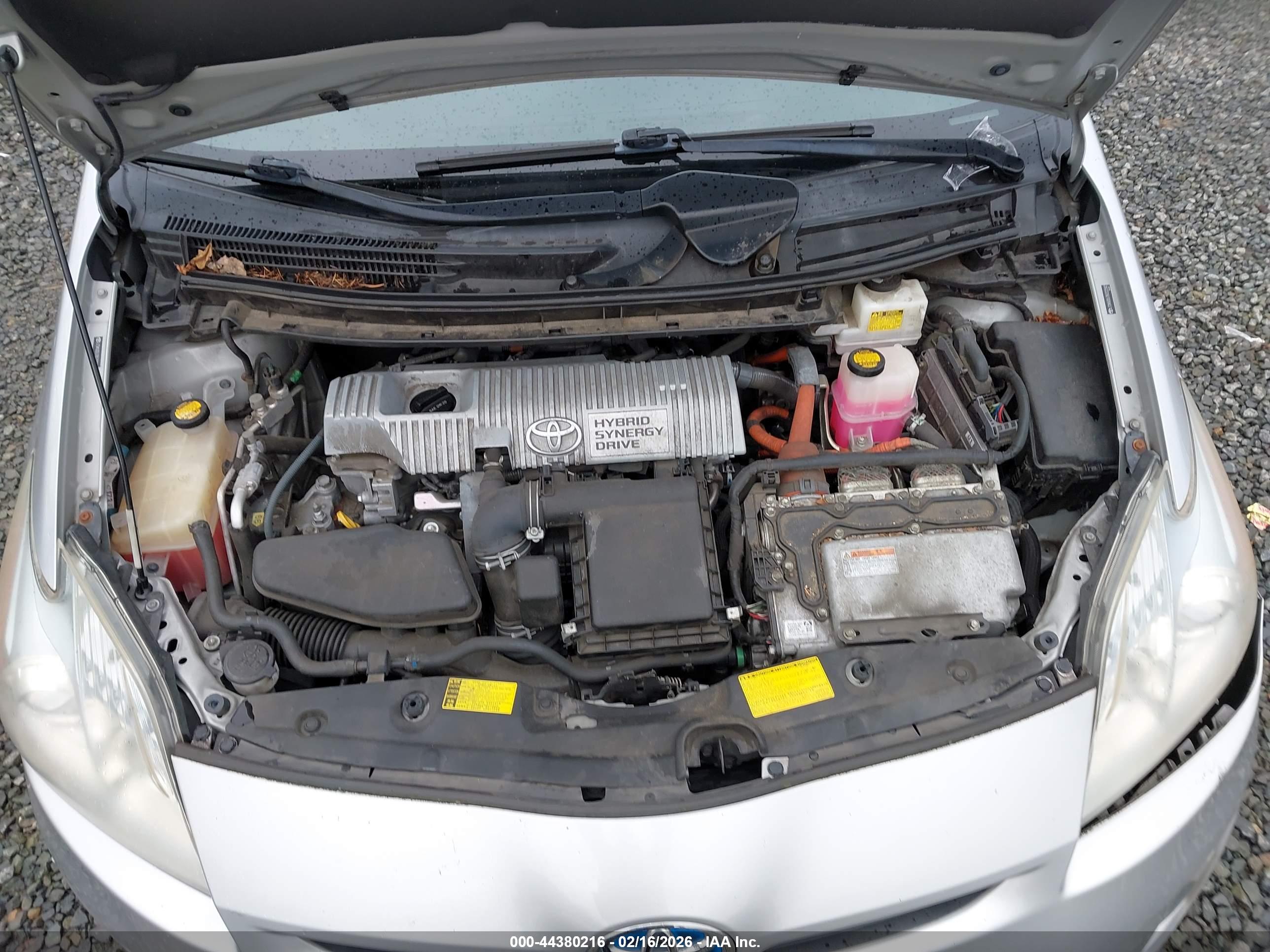 TOYOTA PRIUS image 10