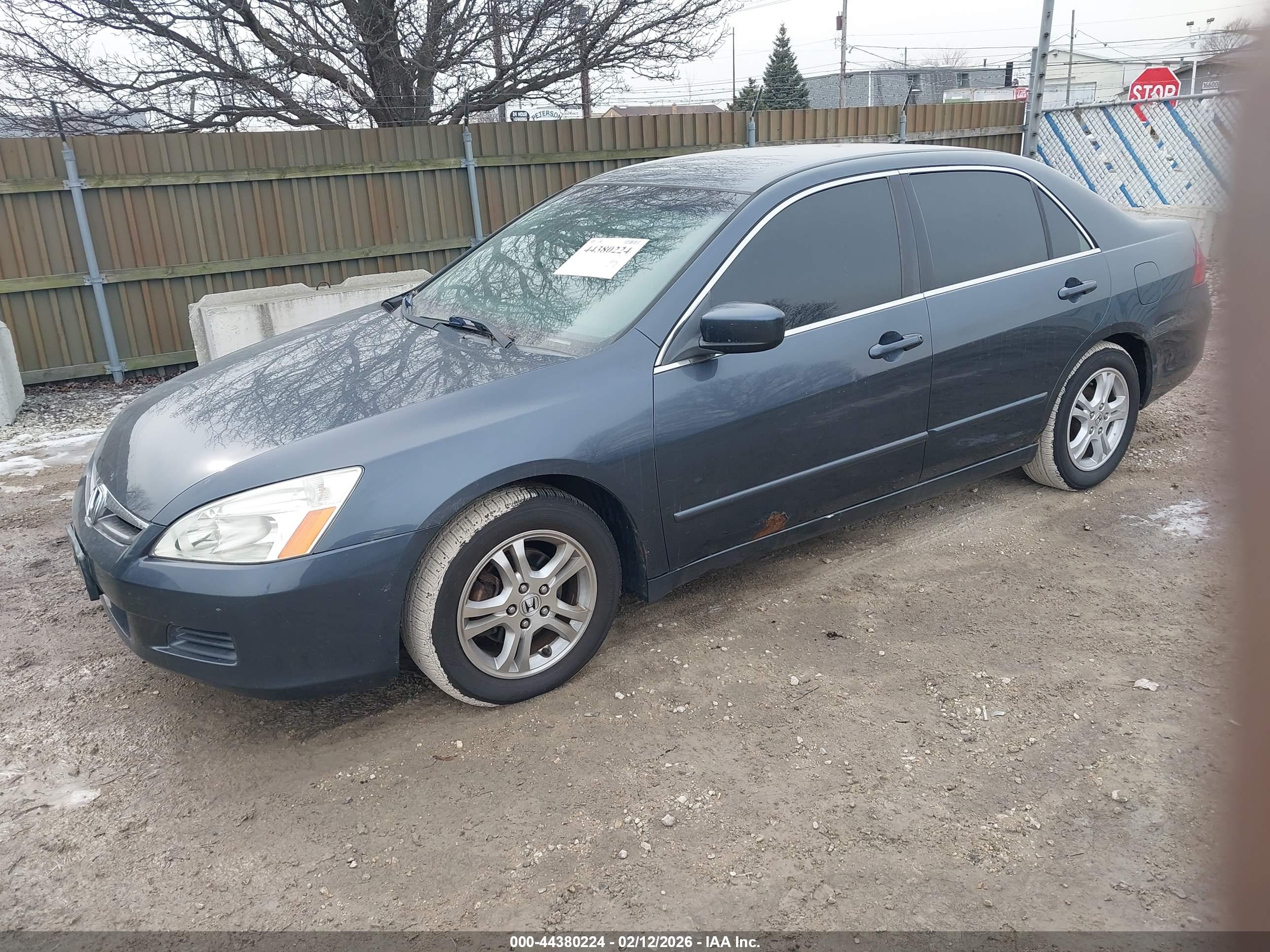 HONDA ACCORD image 2