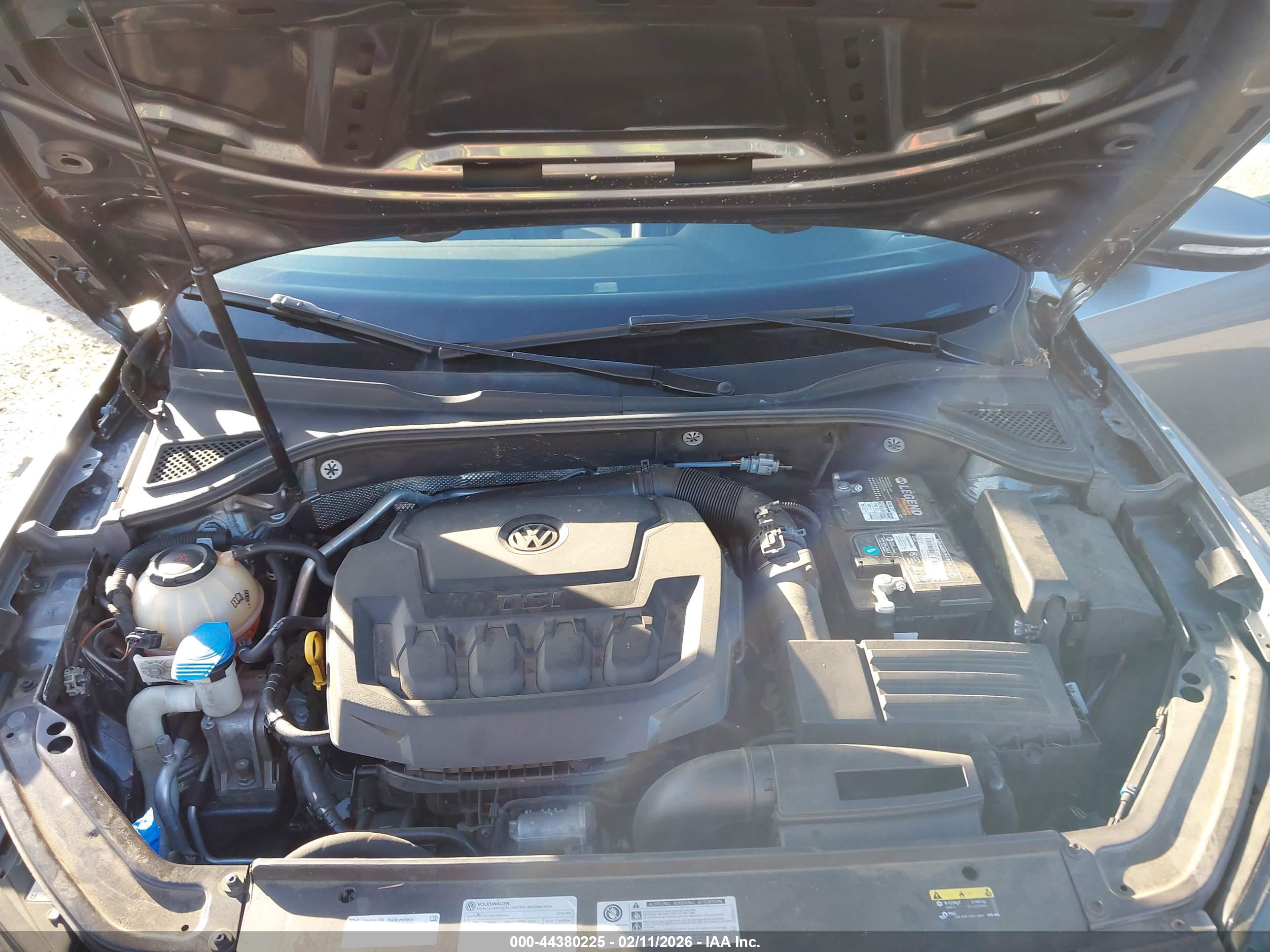 VOLKSWAGEN PASSAT image 10