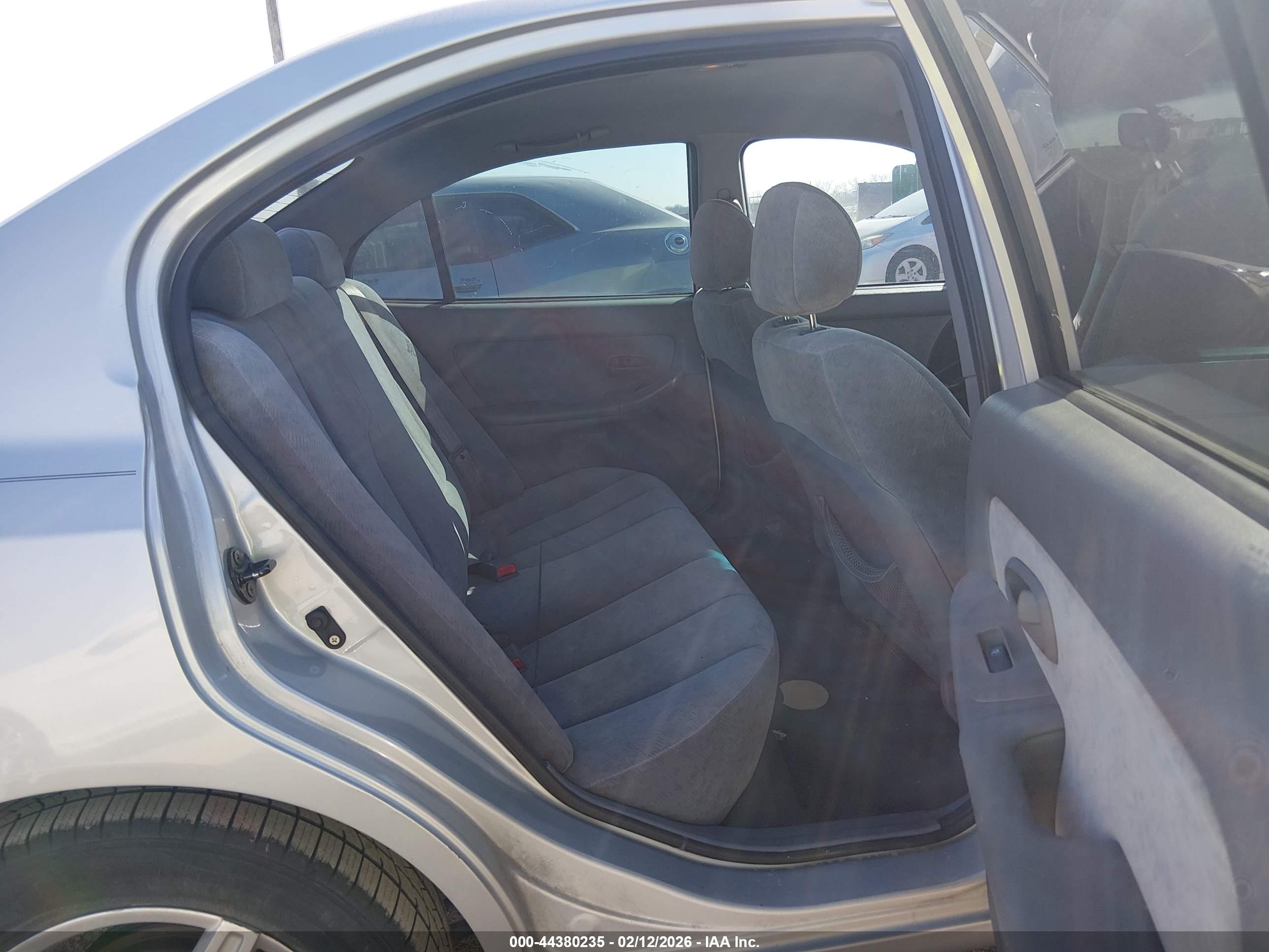 HYUNDAI ELANTRA image 8