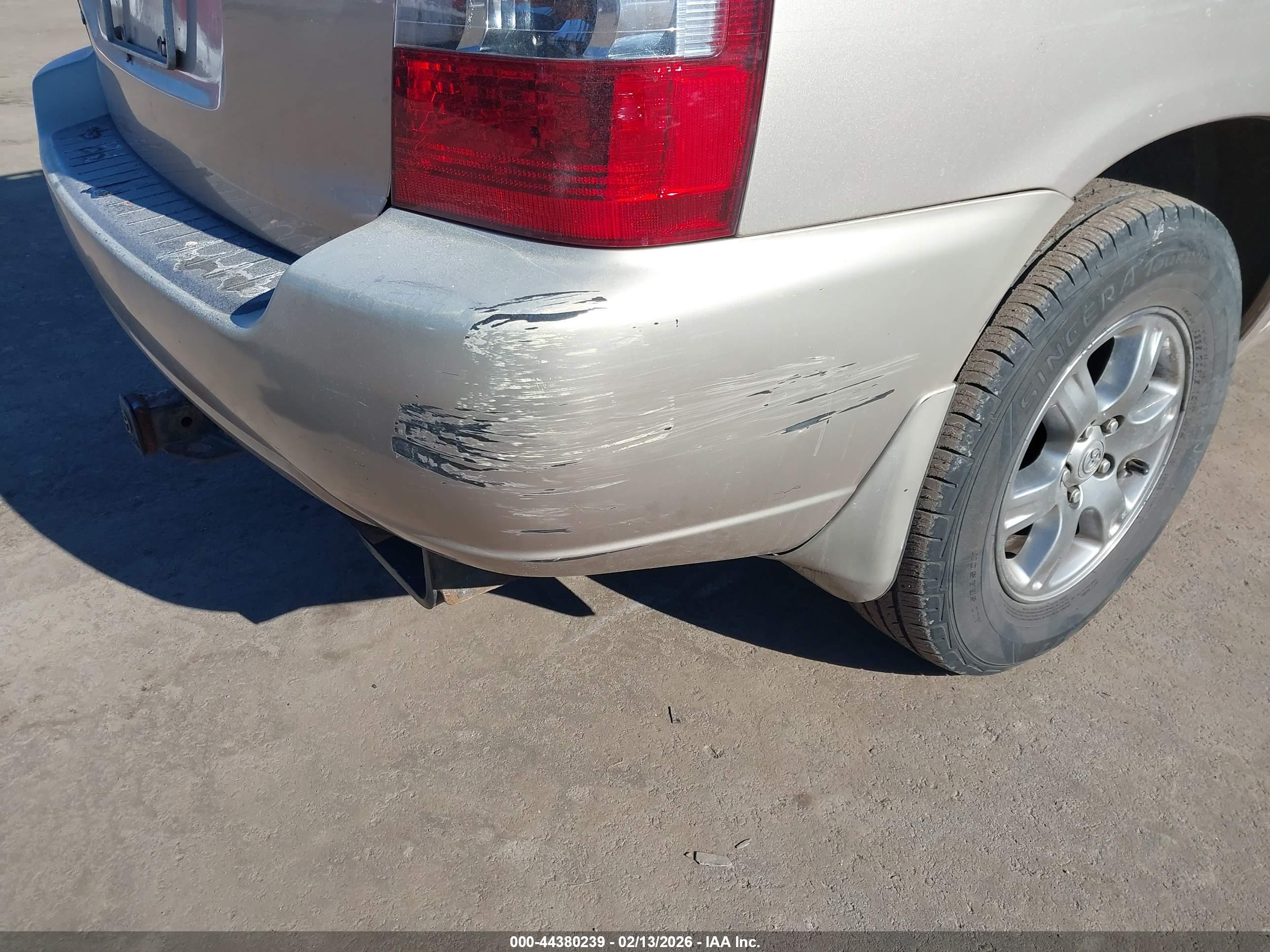 TOYOTA HIGHLANDER image 6