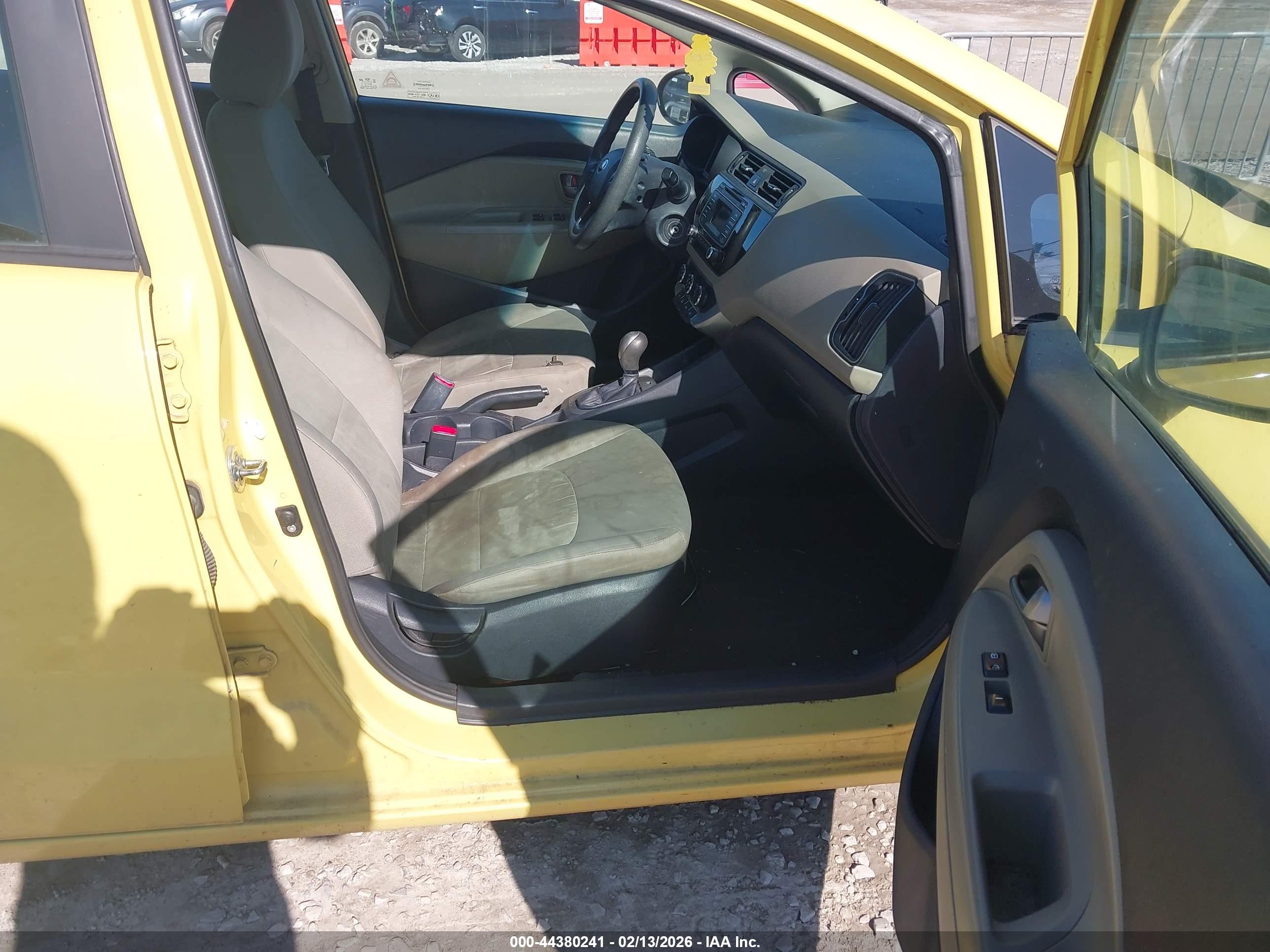 KIA RIO image 5