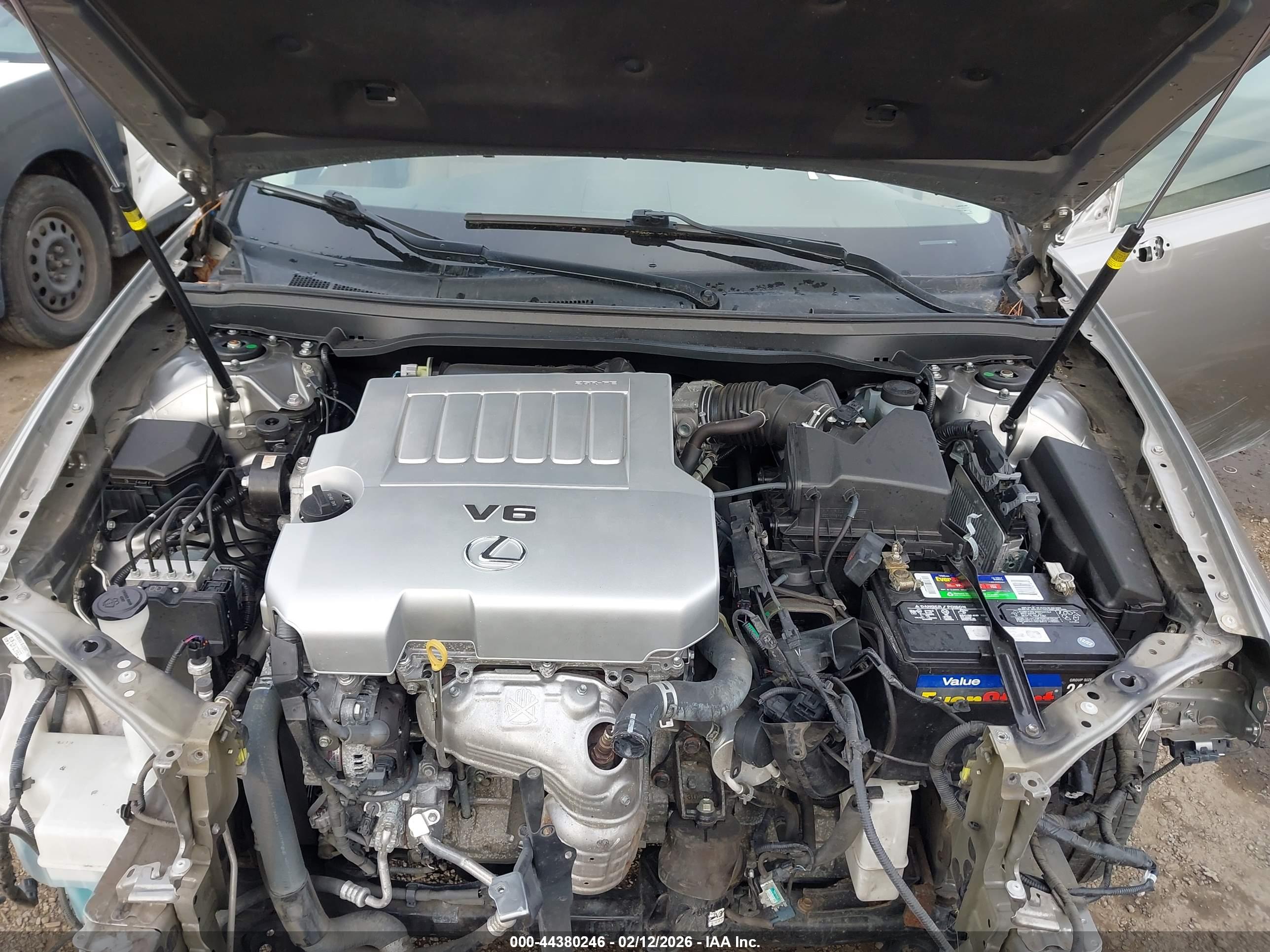 LEXUS ES image 10