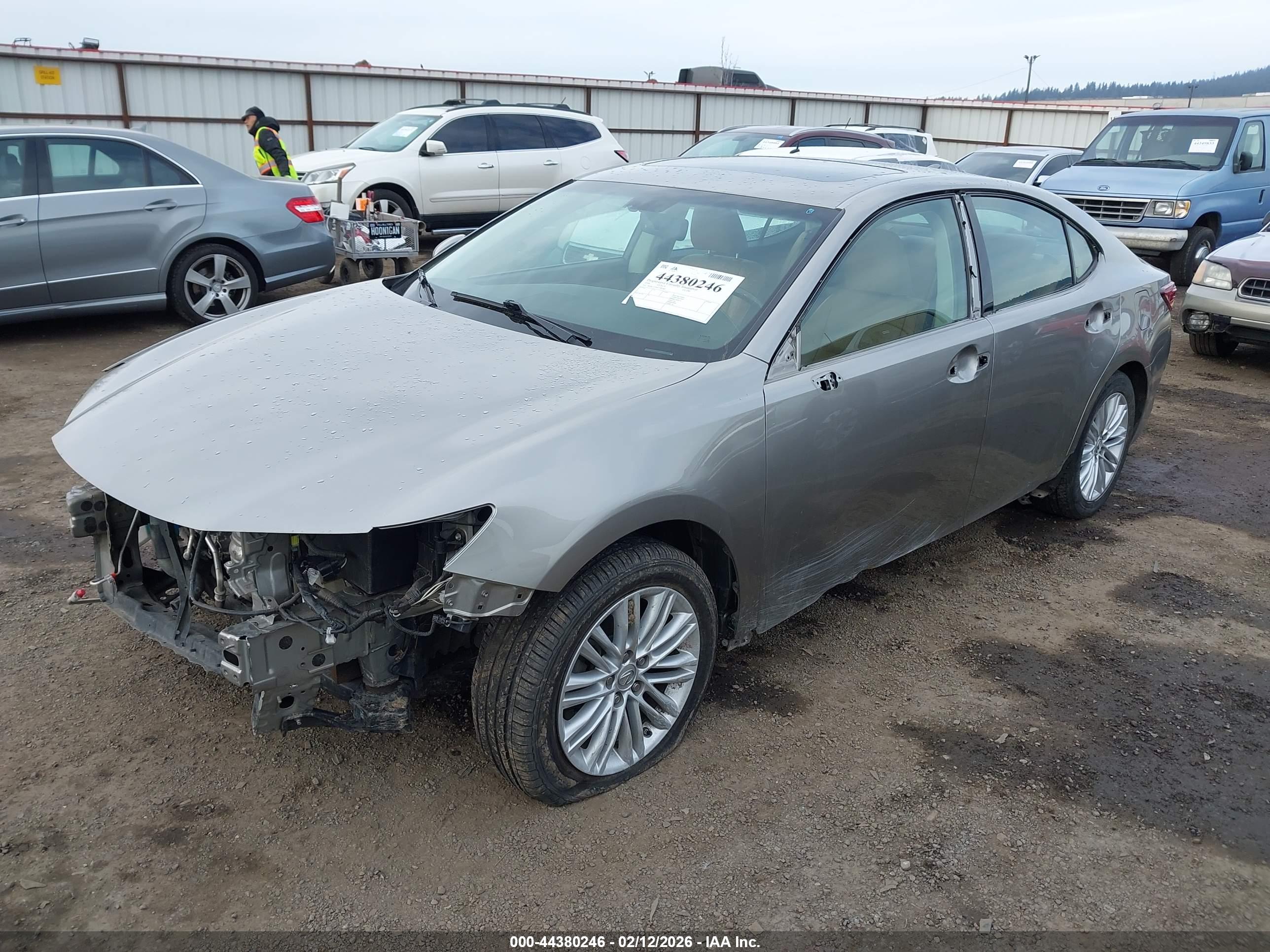 LEXUS ES image 2