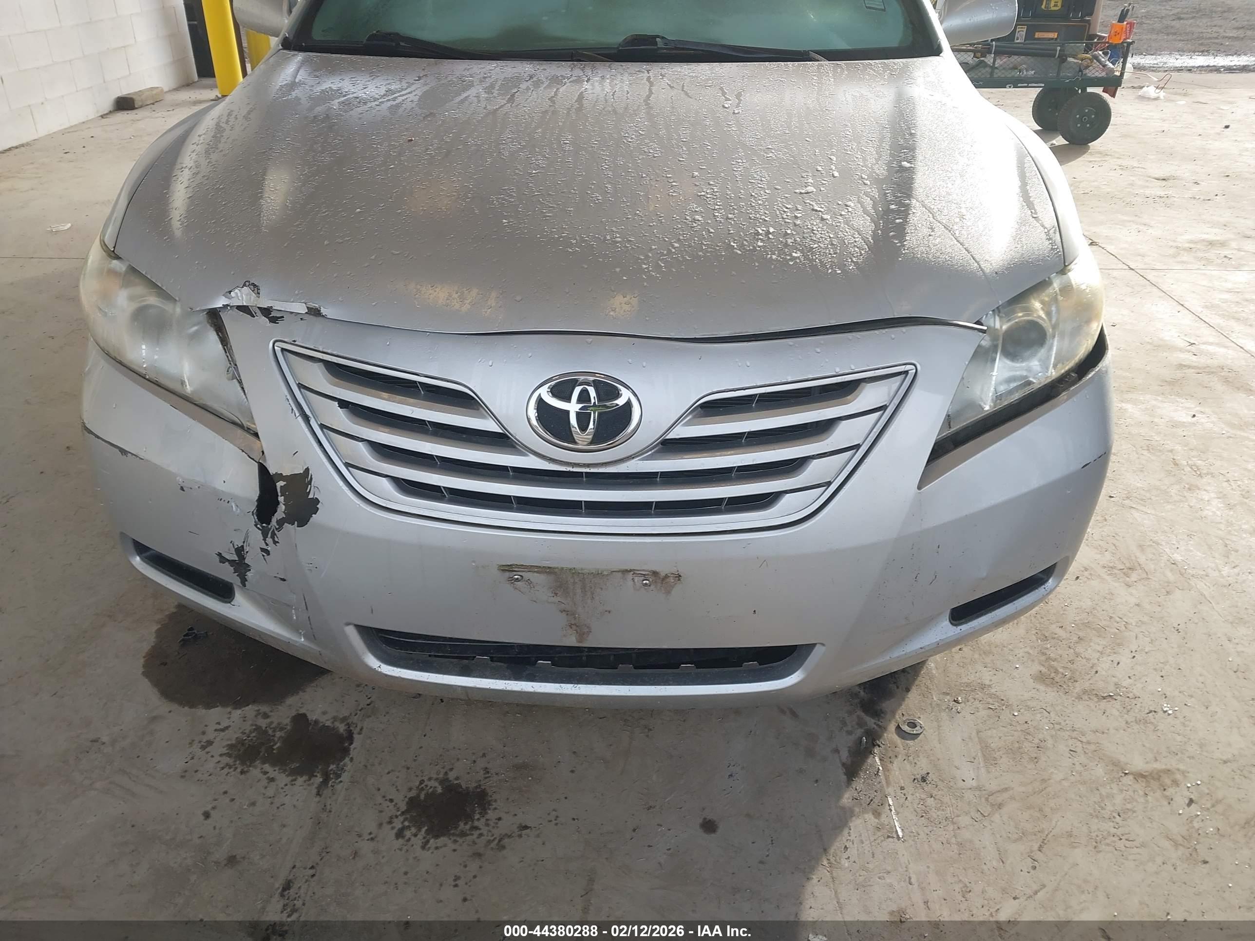 TOYOTA CAMRY image 6