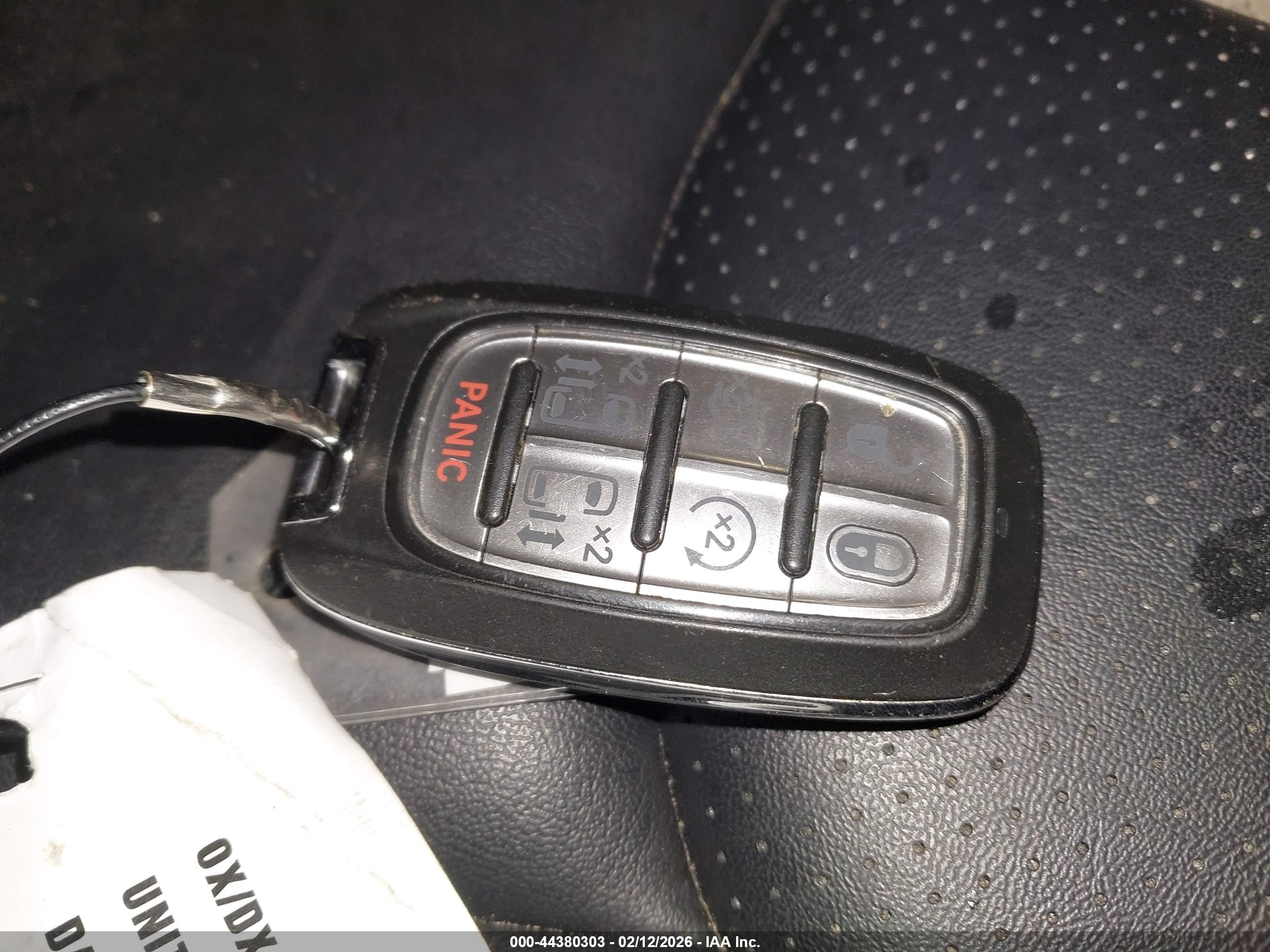 CHRYSLER PACIFICA image 11