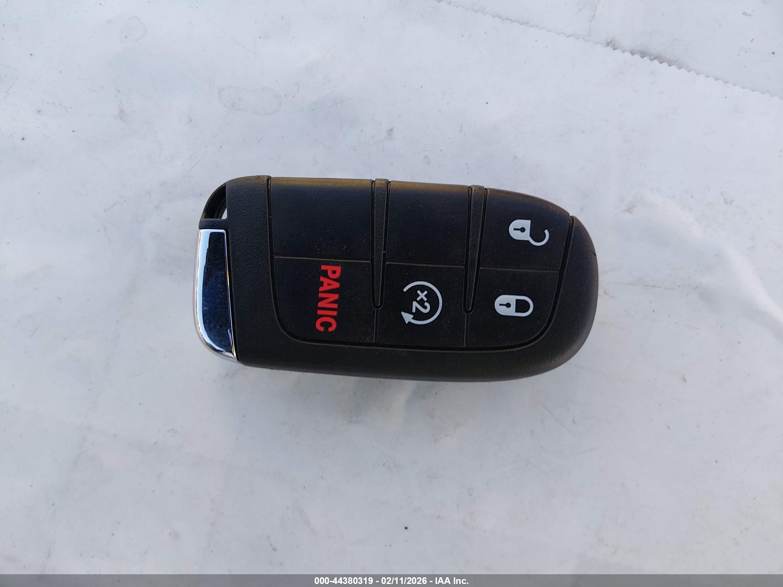 JEEP RENEGADE image 11