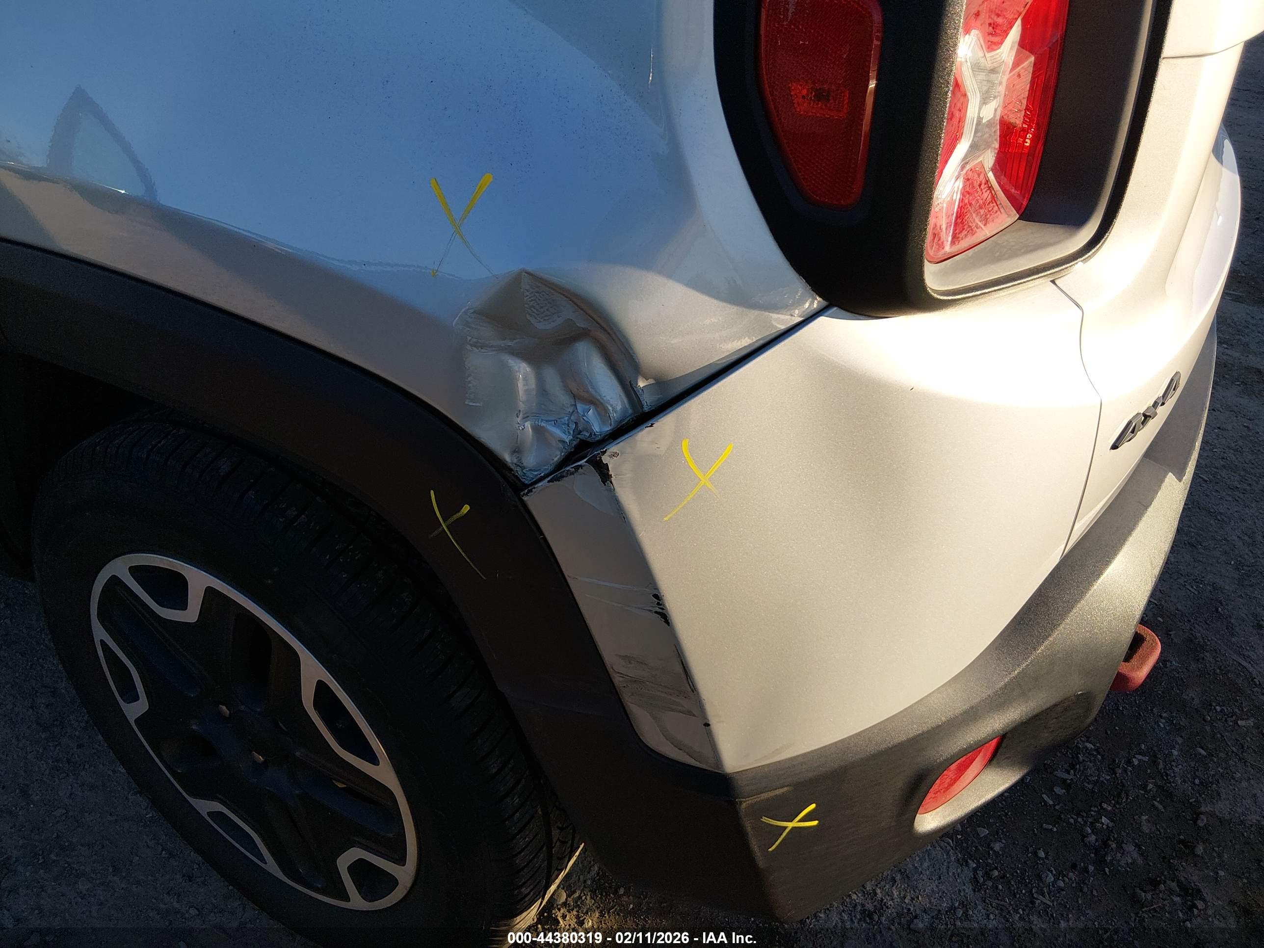JEEP RENEGADE image 6