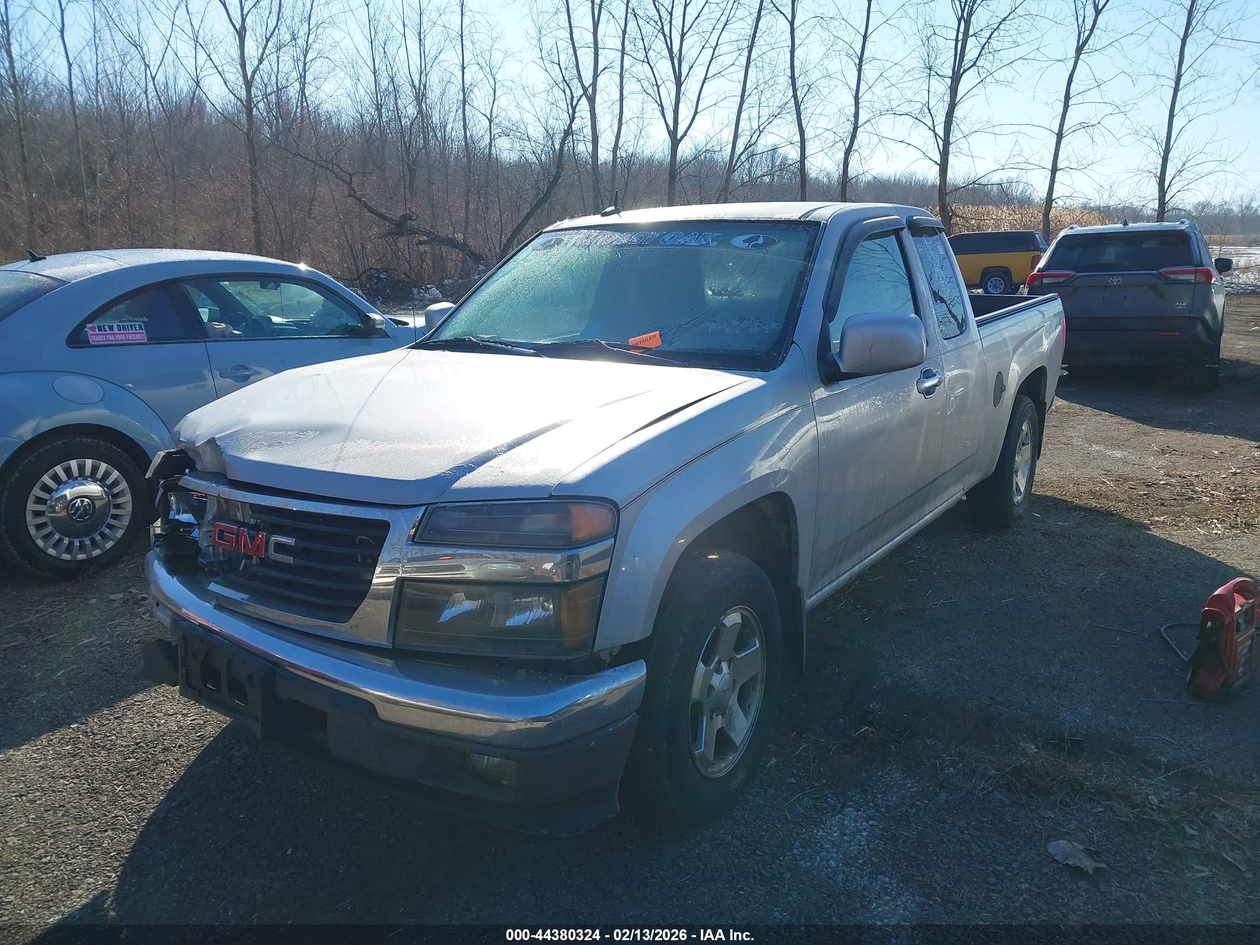 GMC CANYON image 2