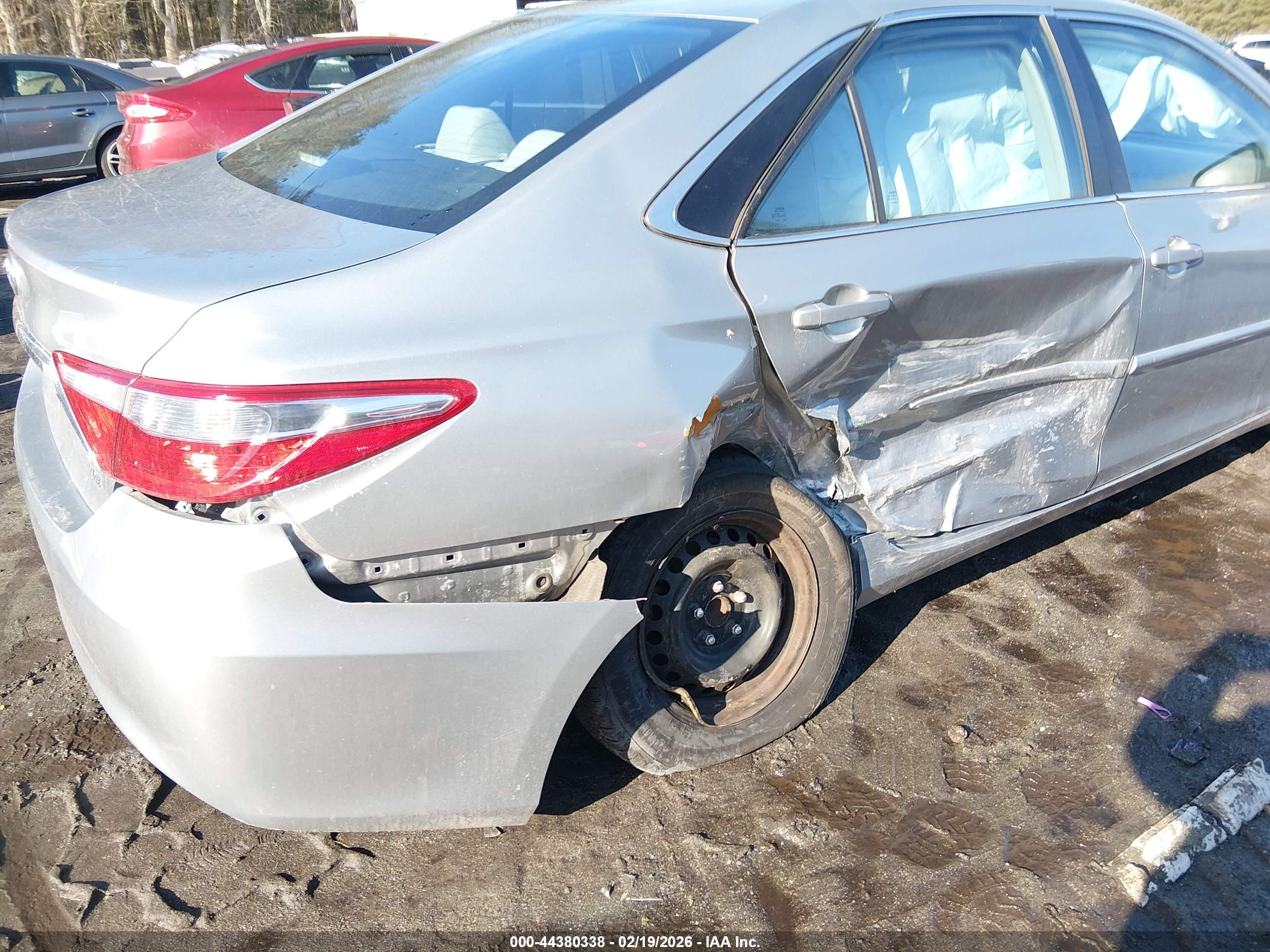 TOYOTA CAMRY image 6