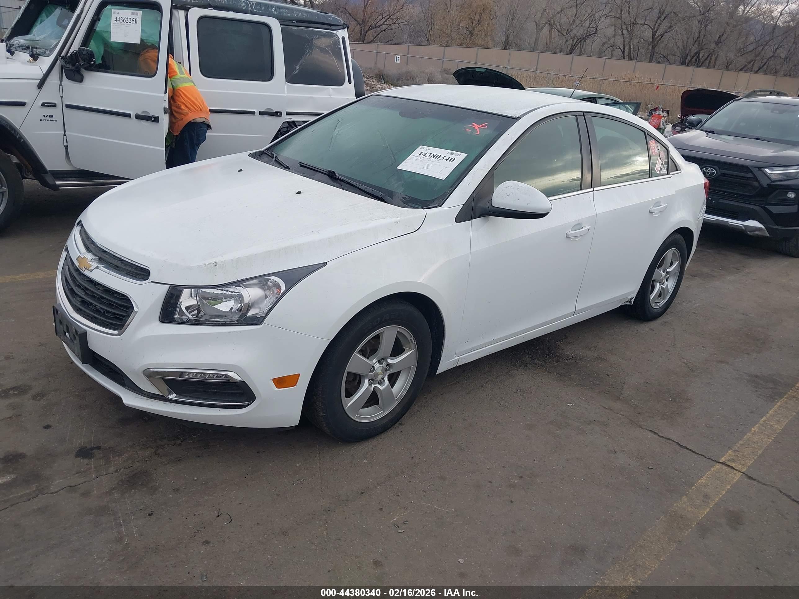 CHEVROLET CRUZE image 2