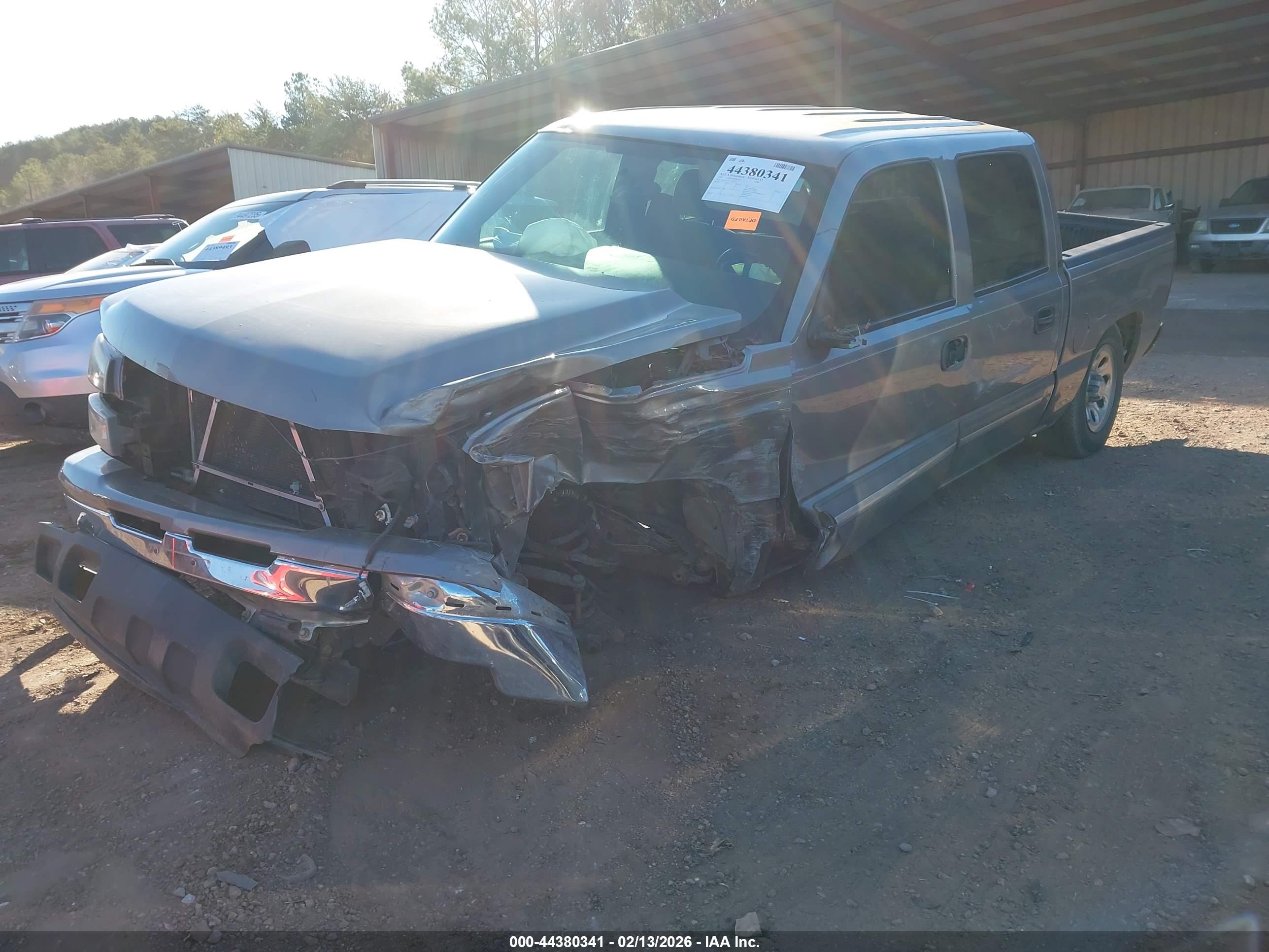 CHEVROLET SILVERADO image 2