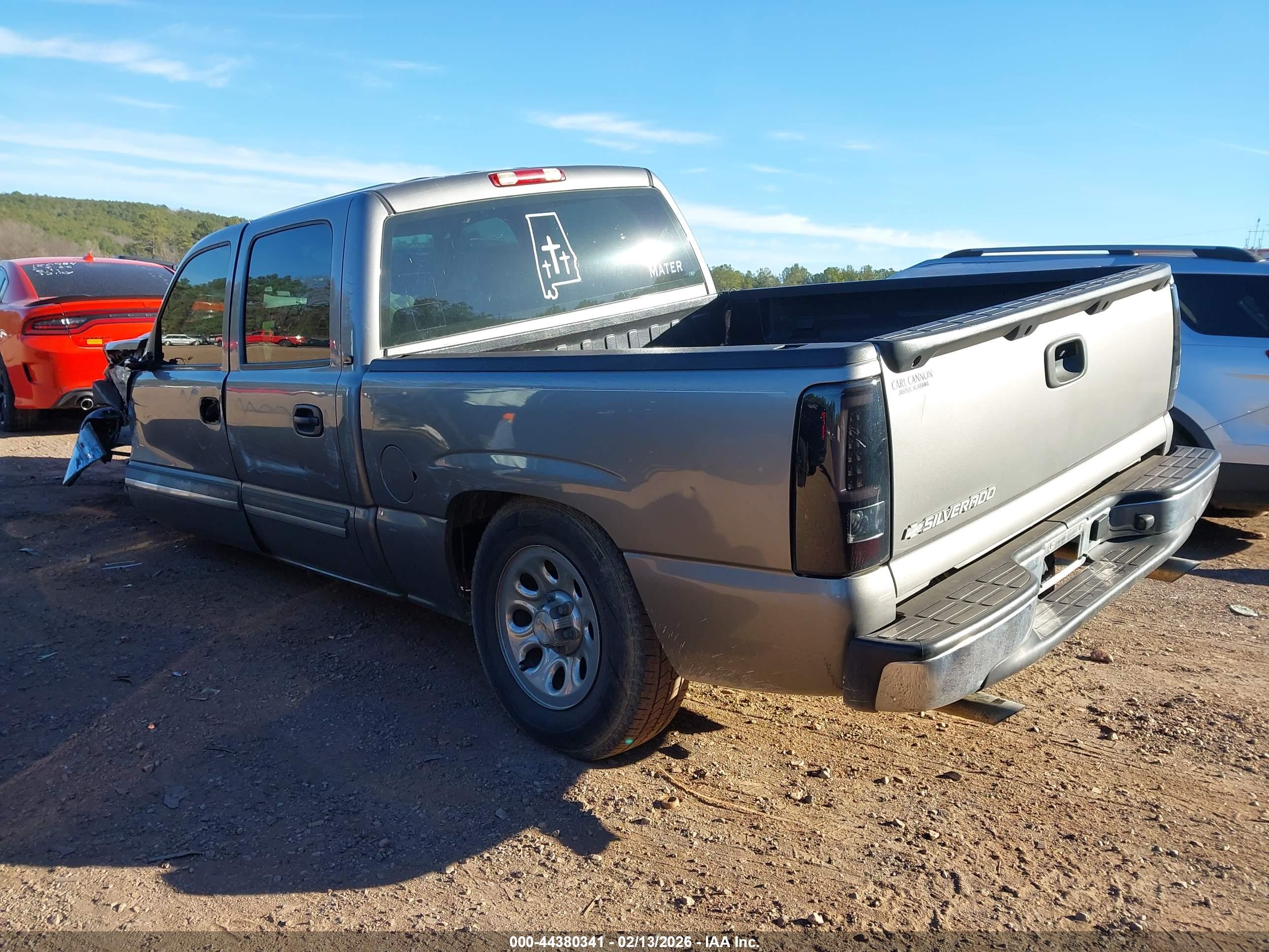 CHEVROLET SILVERADO image 3