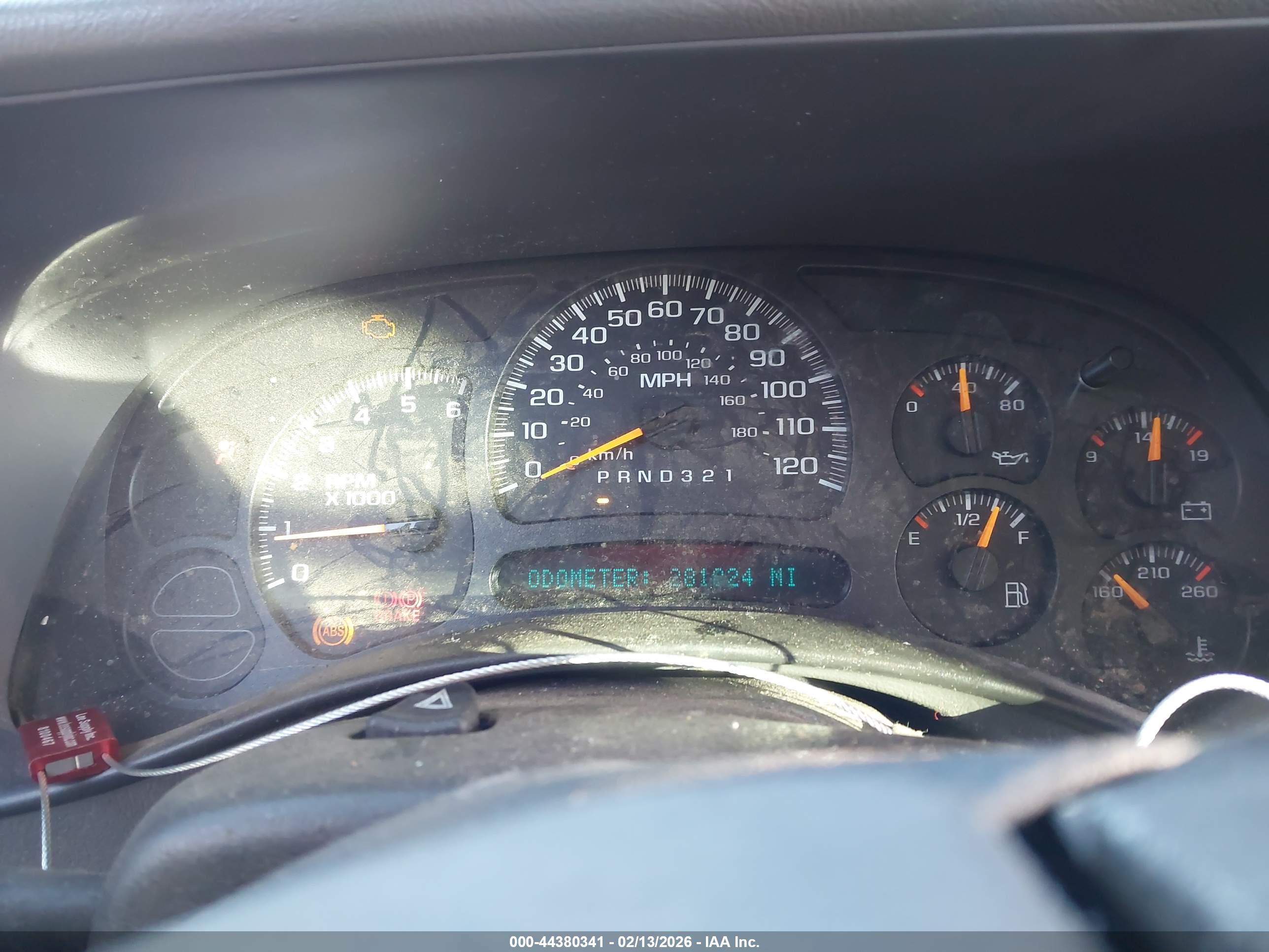 CHEVROLET SILVERADO image 7