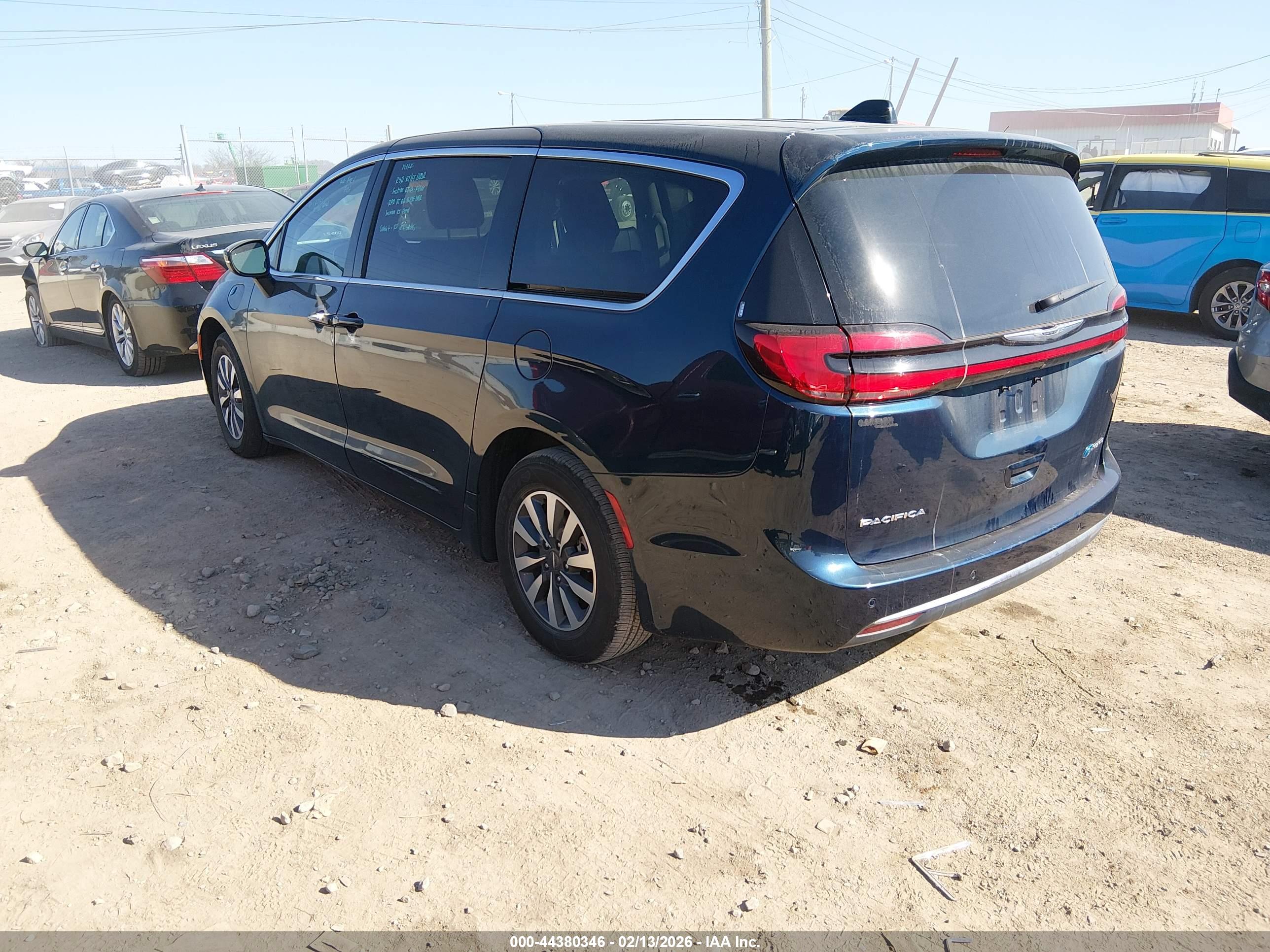CHRYSLER PACIFICA image 3
