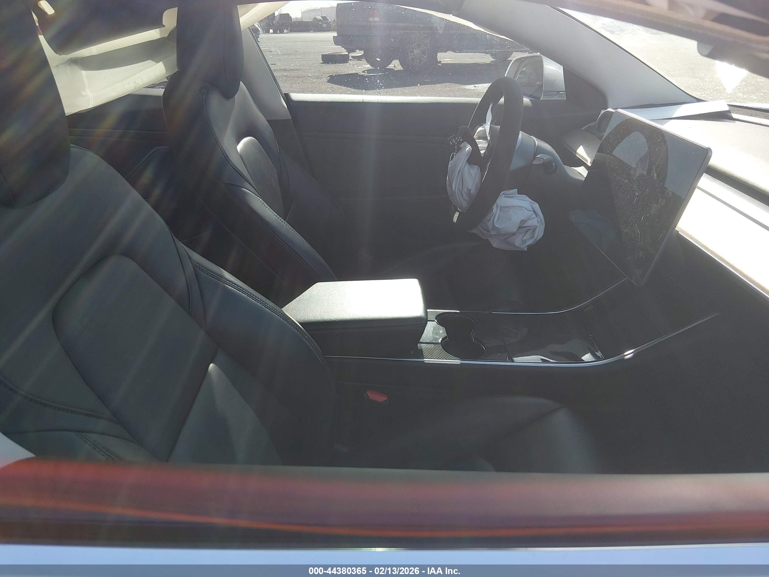 TESLA MODEL image 5