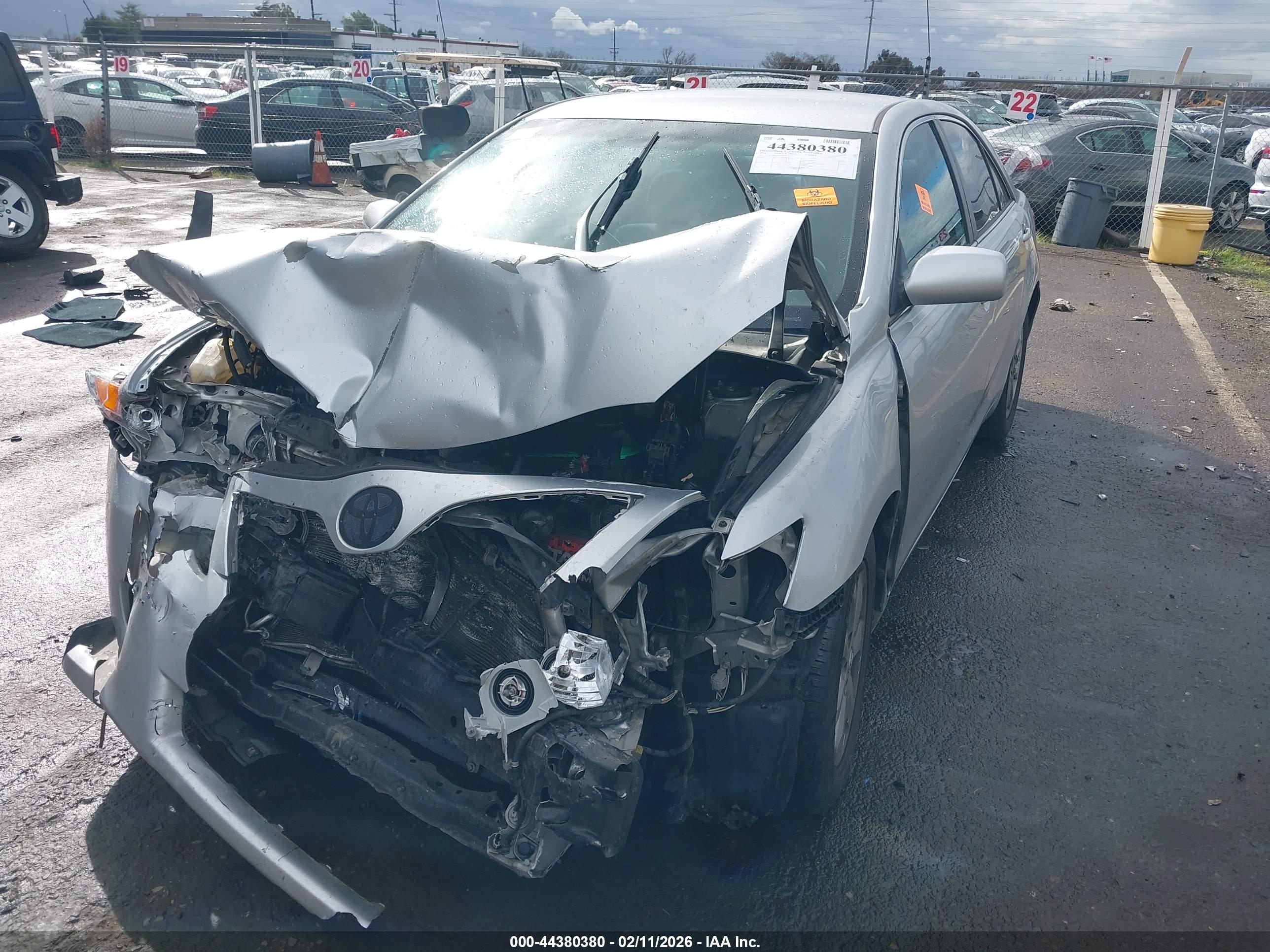 TOYOTA CAMRY image 2