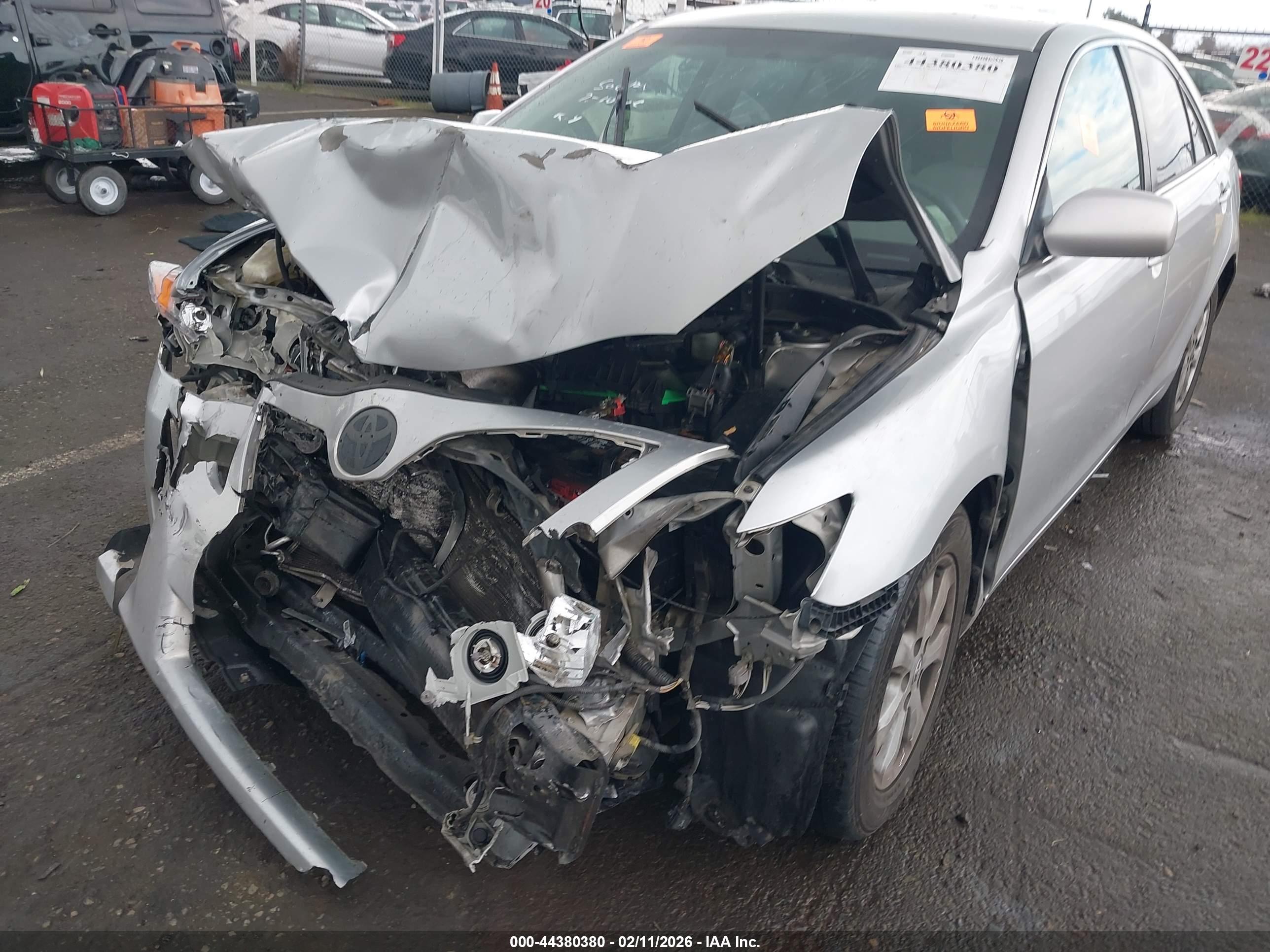 TOYOTA CAMRY image 6