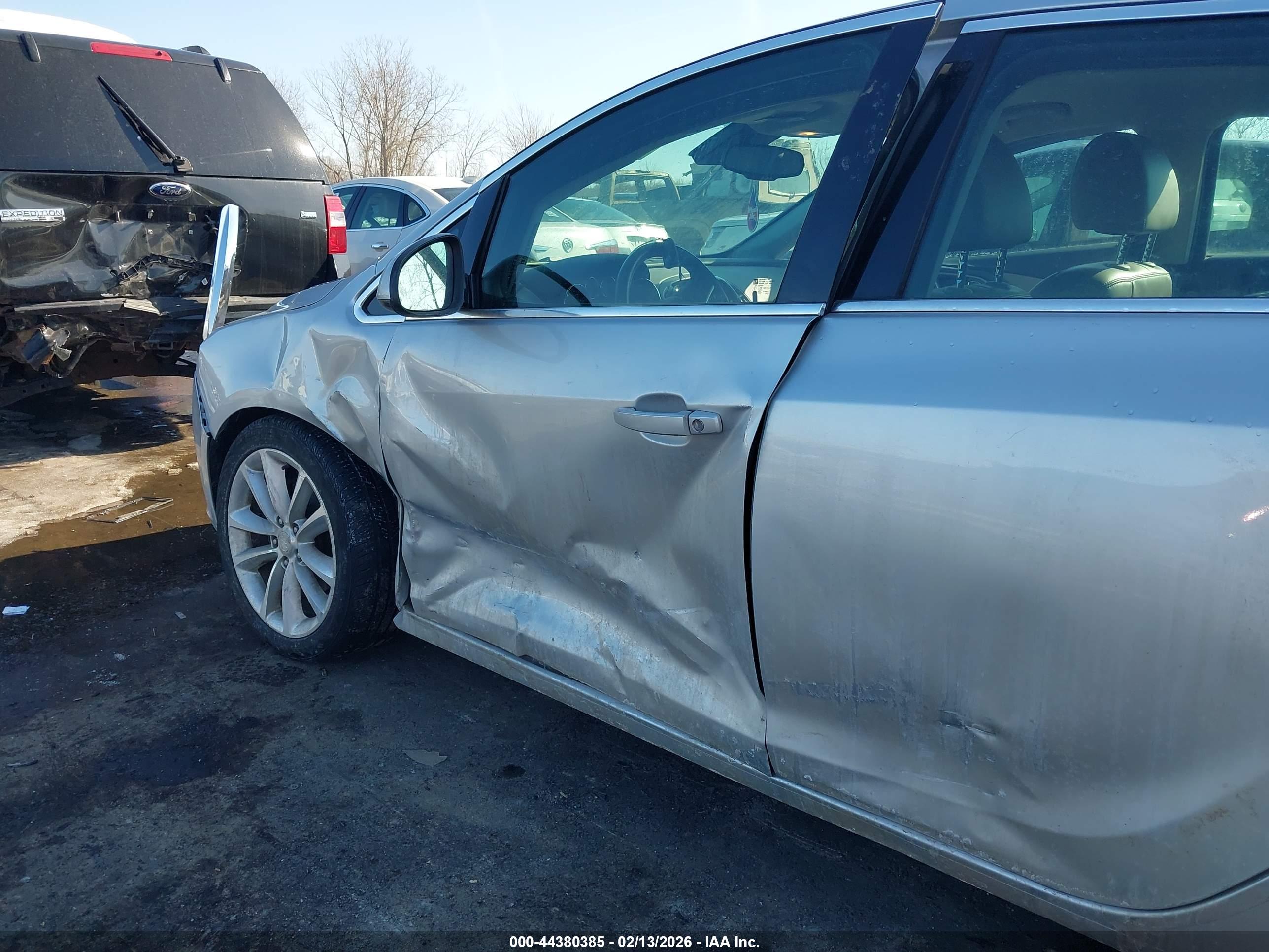 BUICK VERANO image 6