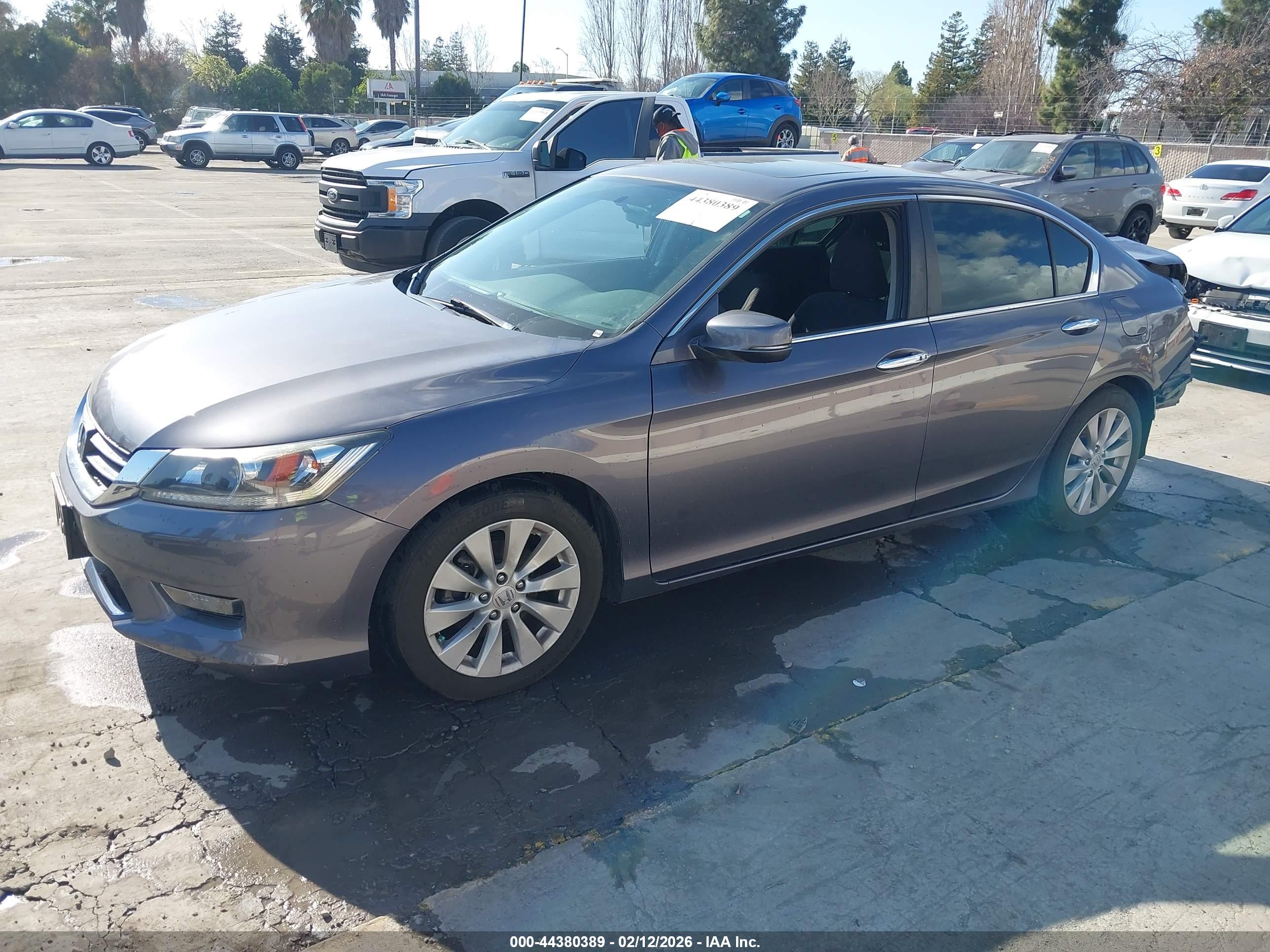 HONDA ACCORD image 2
