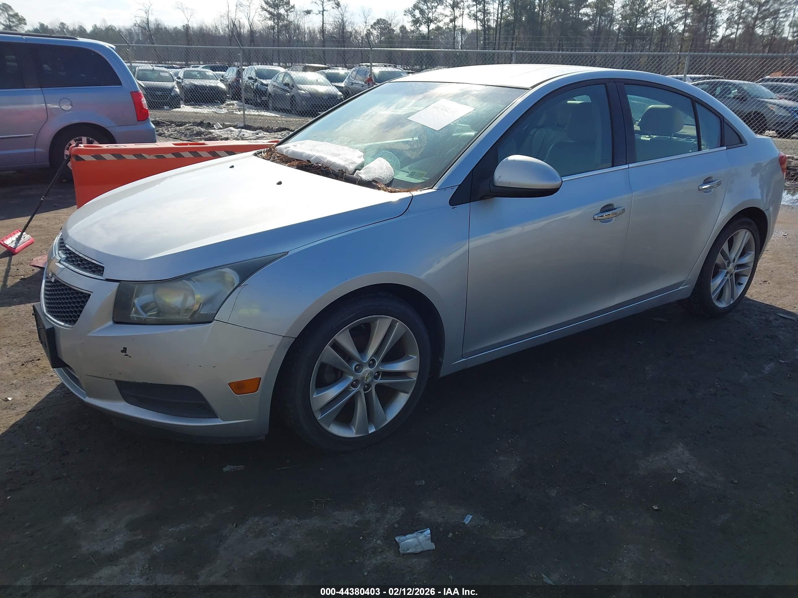 CHEVROLET CRUZE image 2