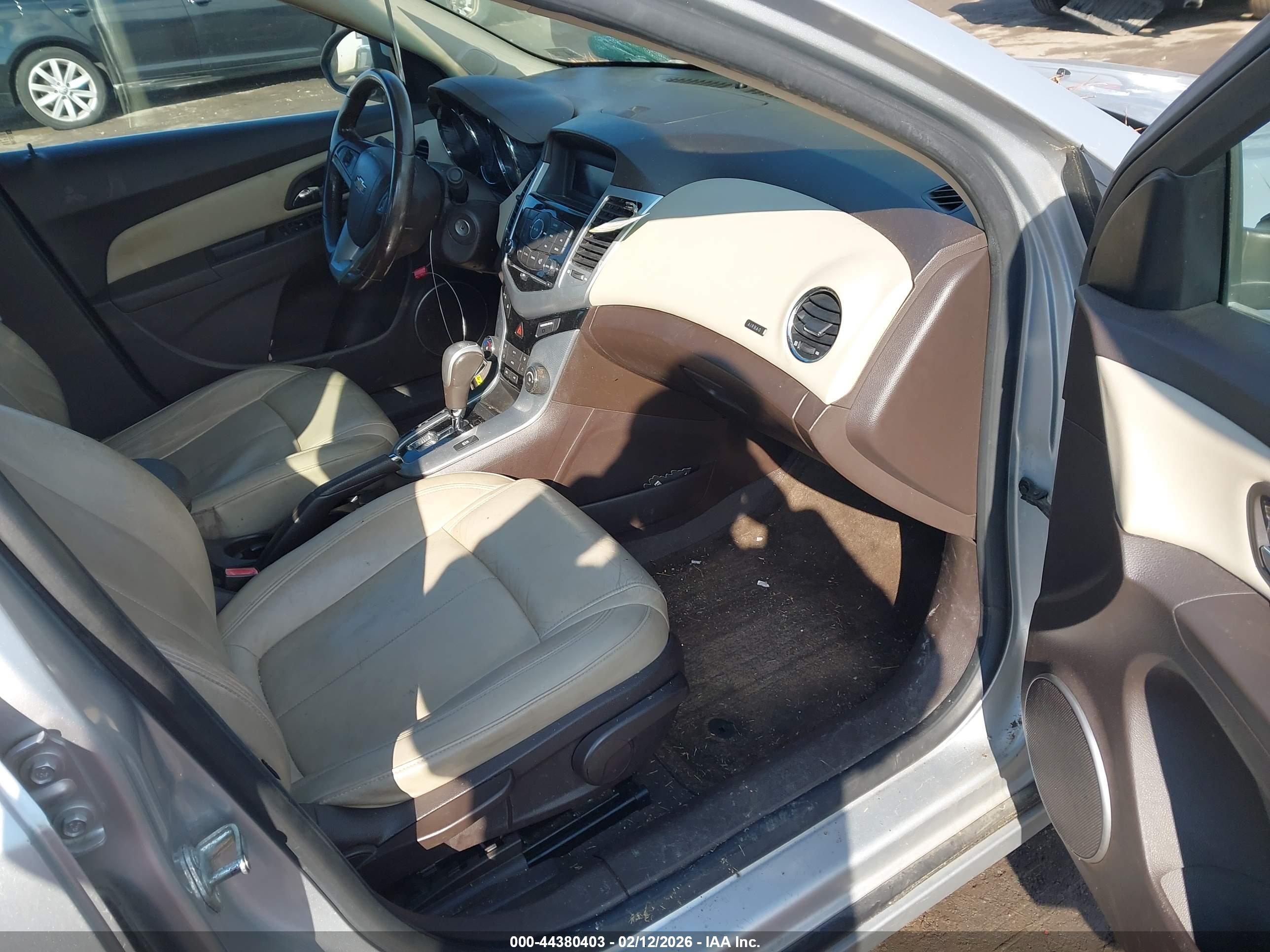 CHEVROLET CRUZE image 5