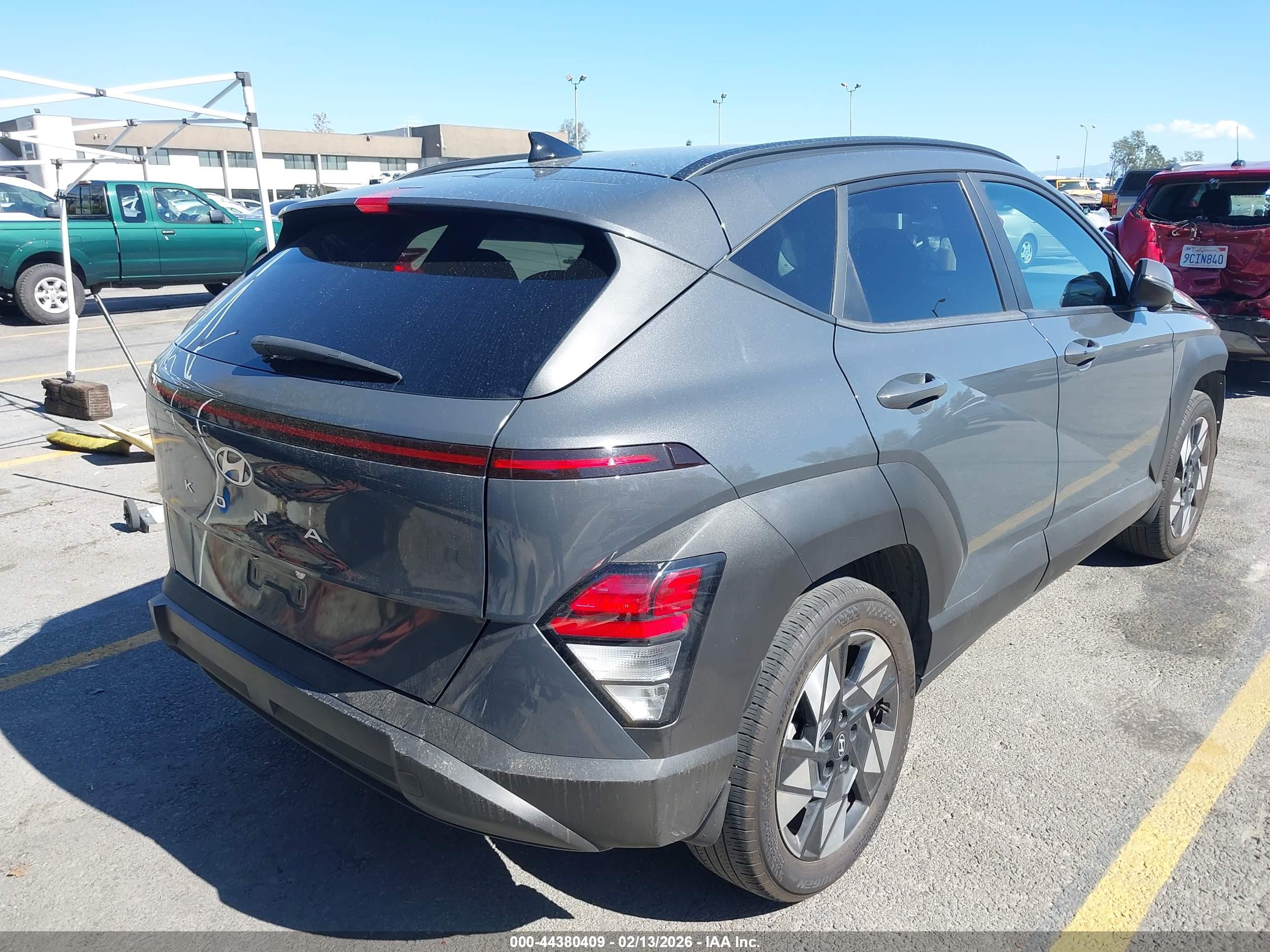 HYUNDAI KONA image 4
