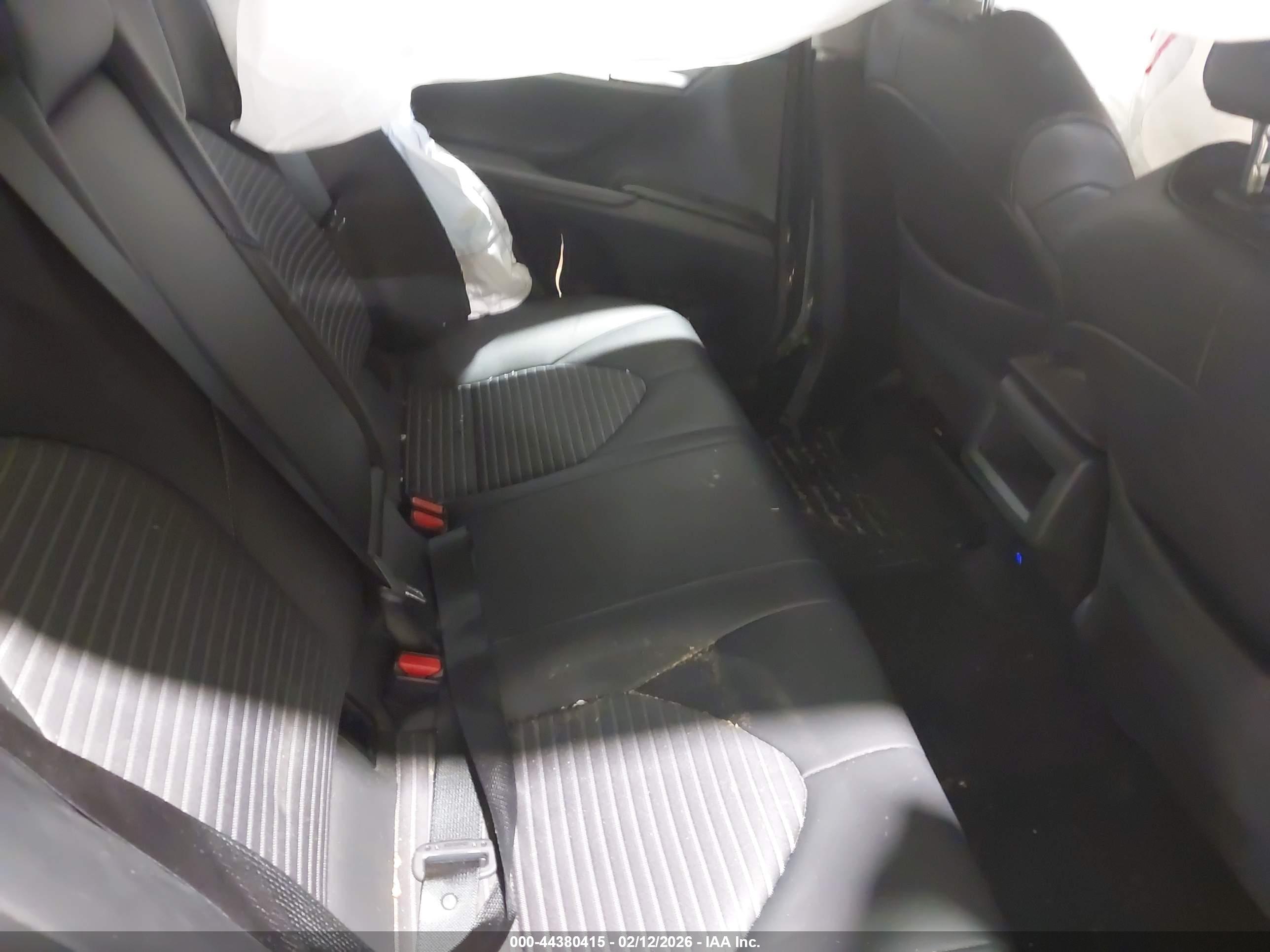 TOYOTA CAMRY image 8