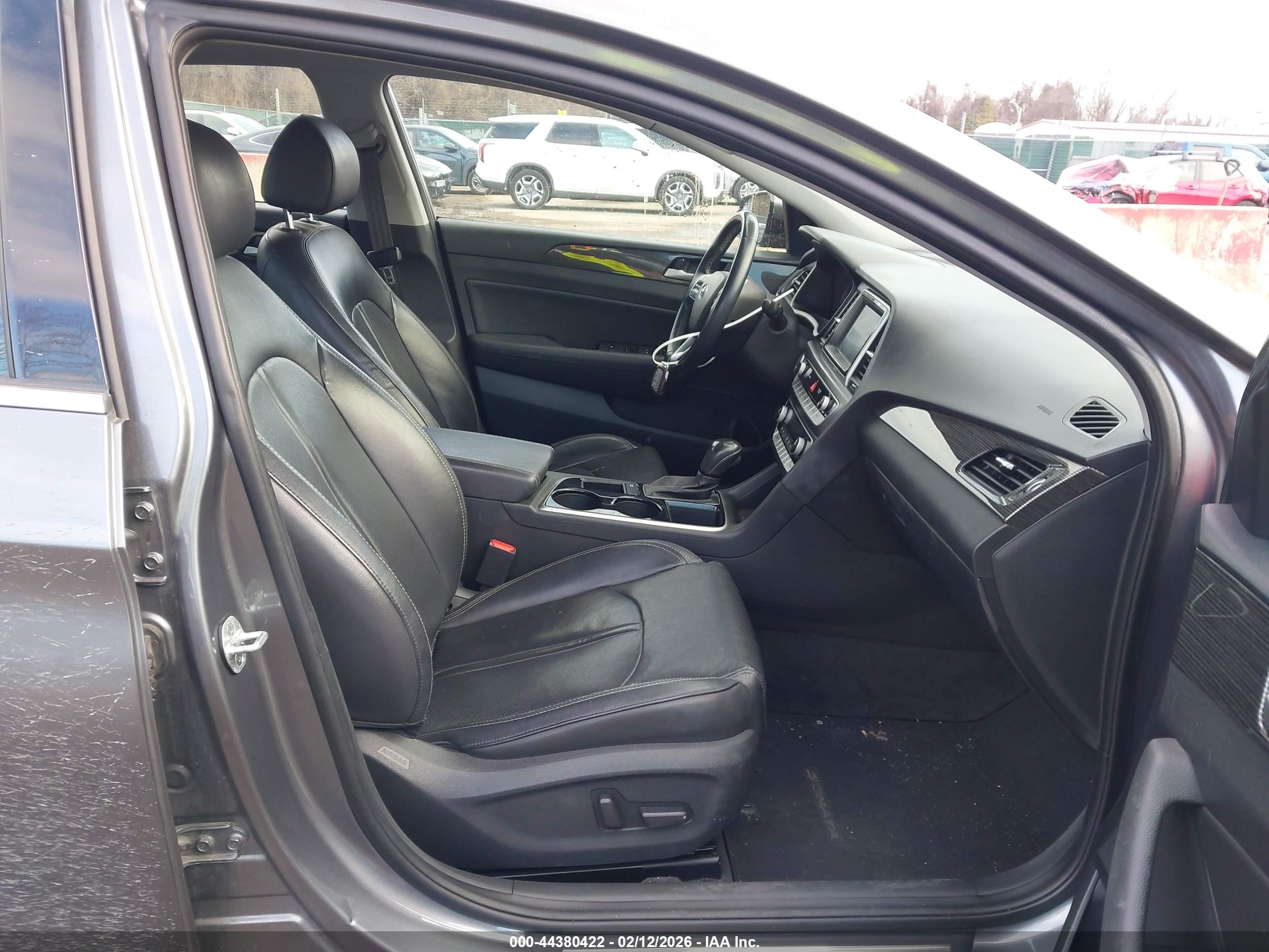 HYUNDAI SONATA image 5