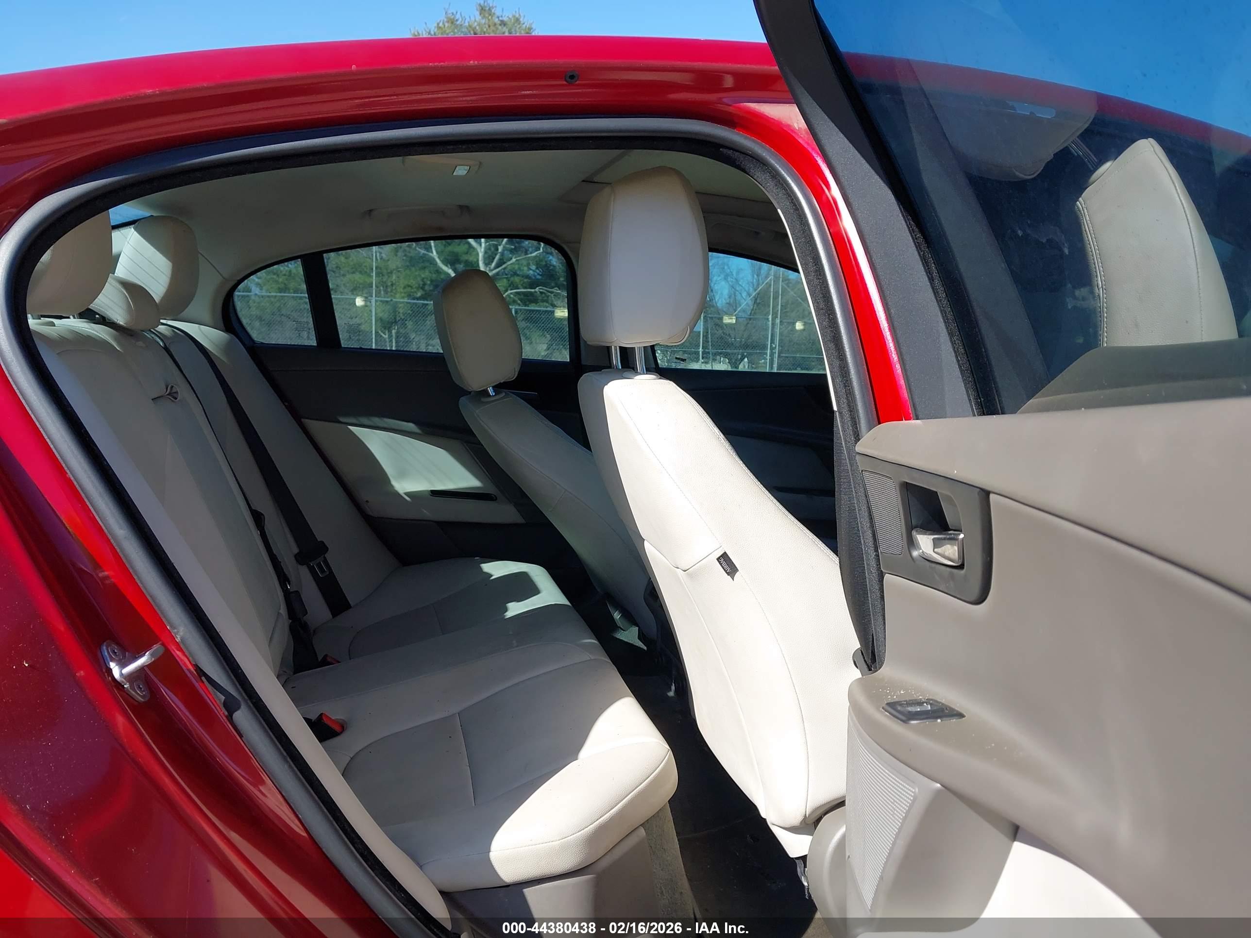 JAGUAR XE image 8