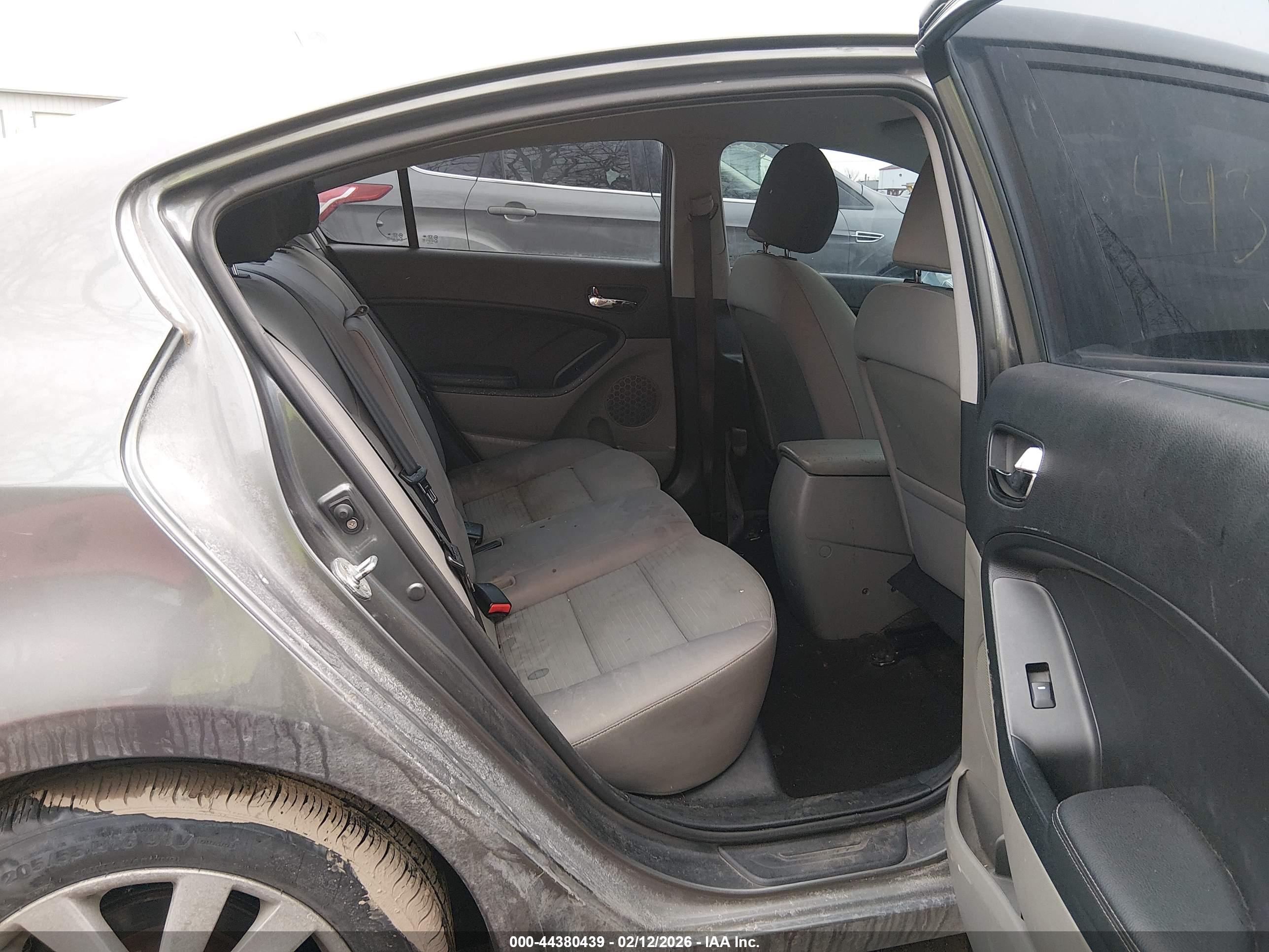 KIA FORTE image 8
