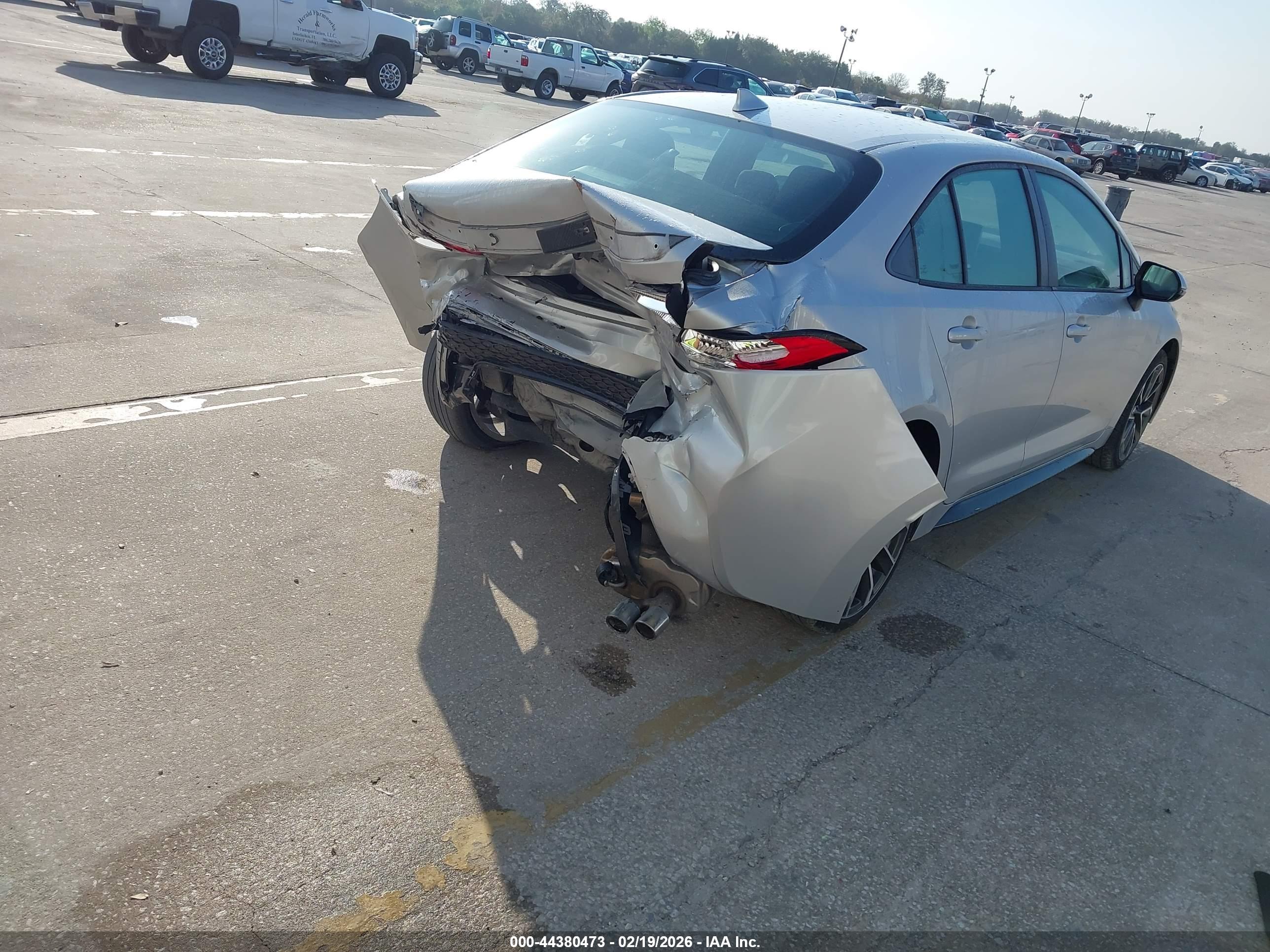 TOYOTA COROLLA image 4
