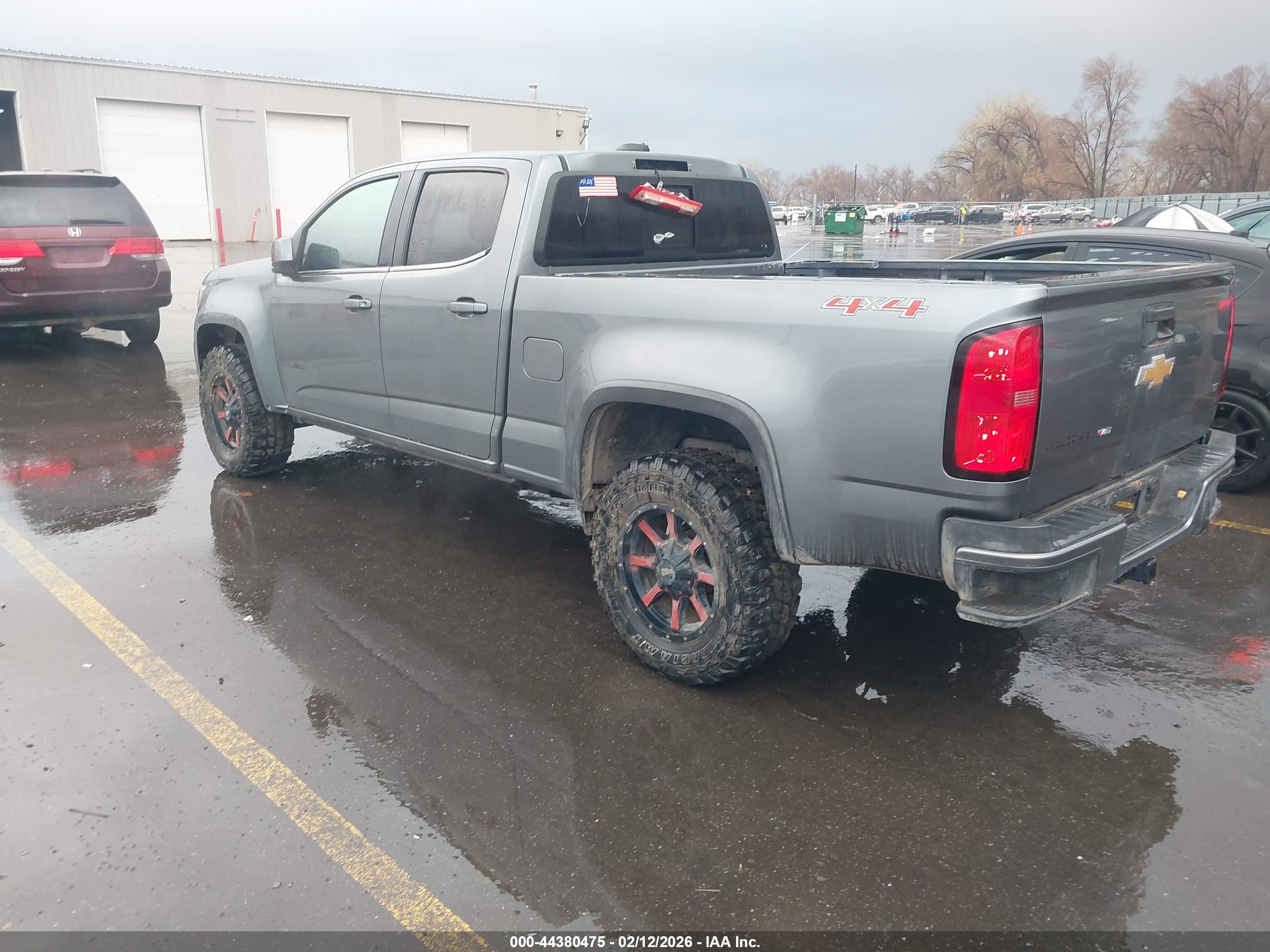 CHEVROLET COLORADO image 3
