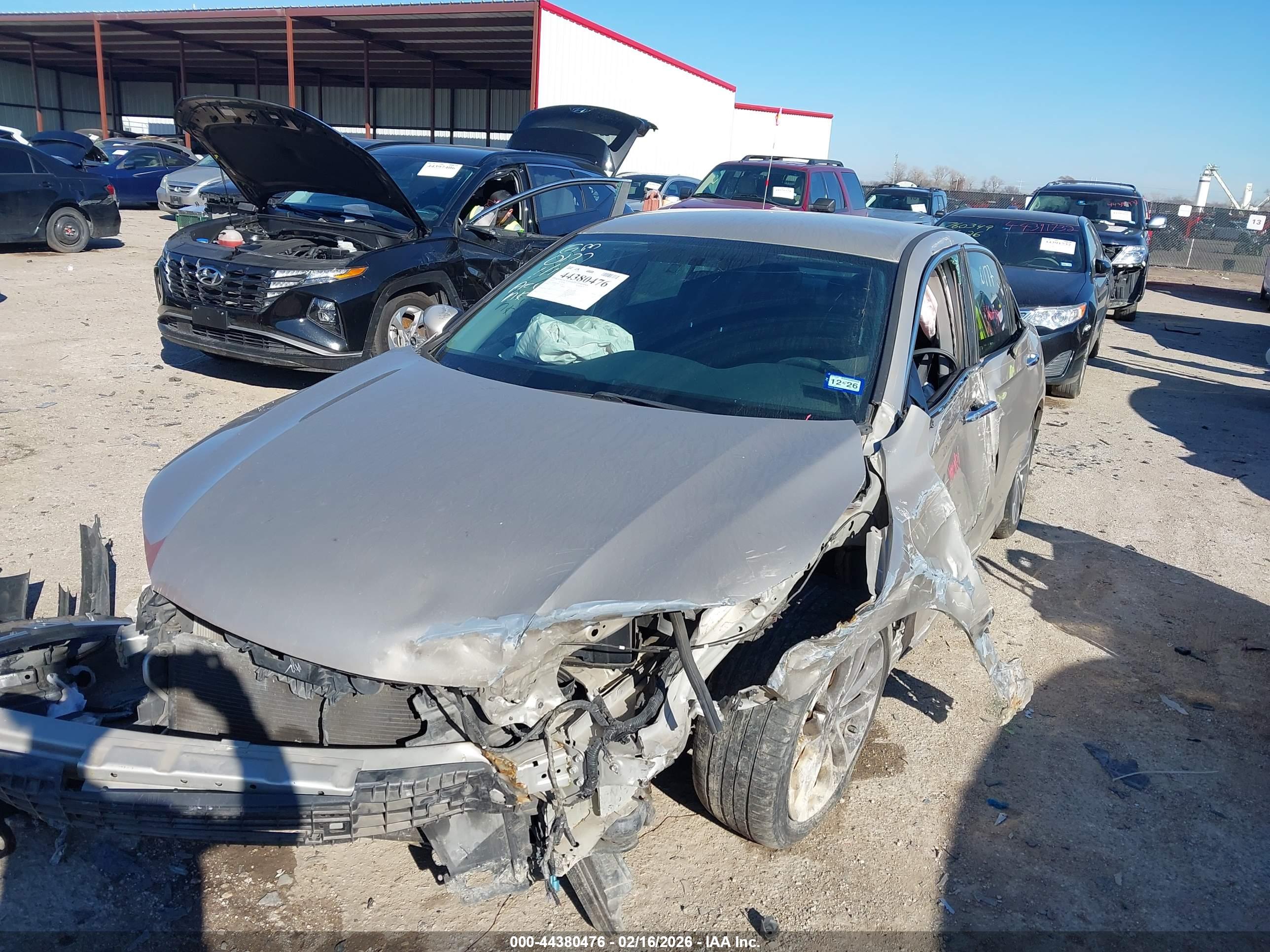 HONDA ACCORD image 2